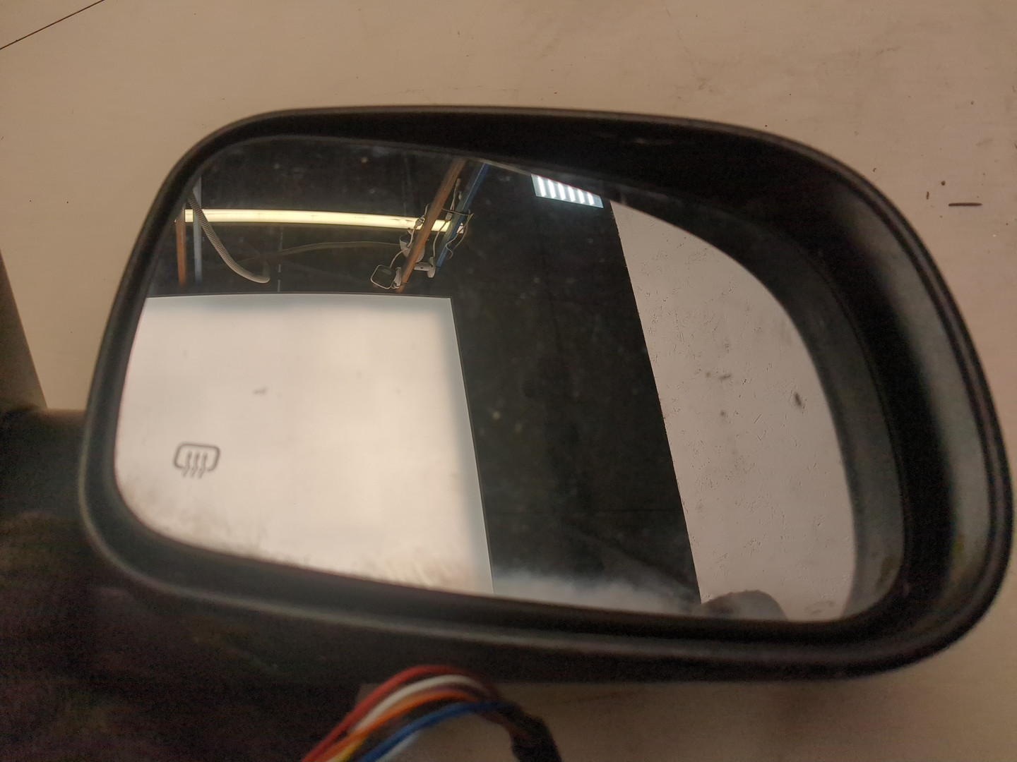 Зеркало правое электрическое