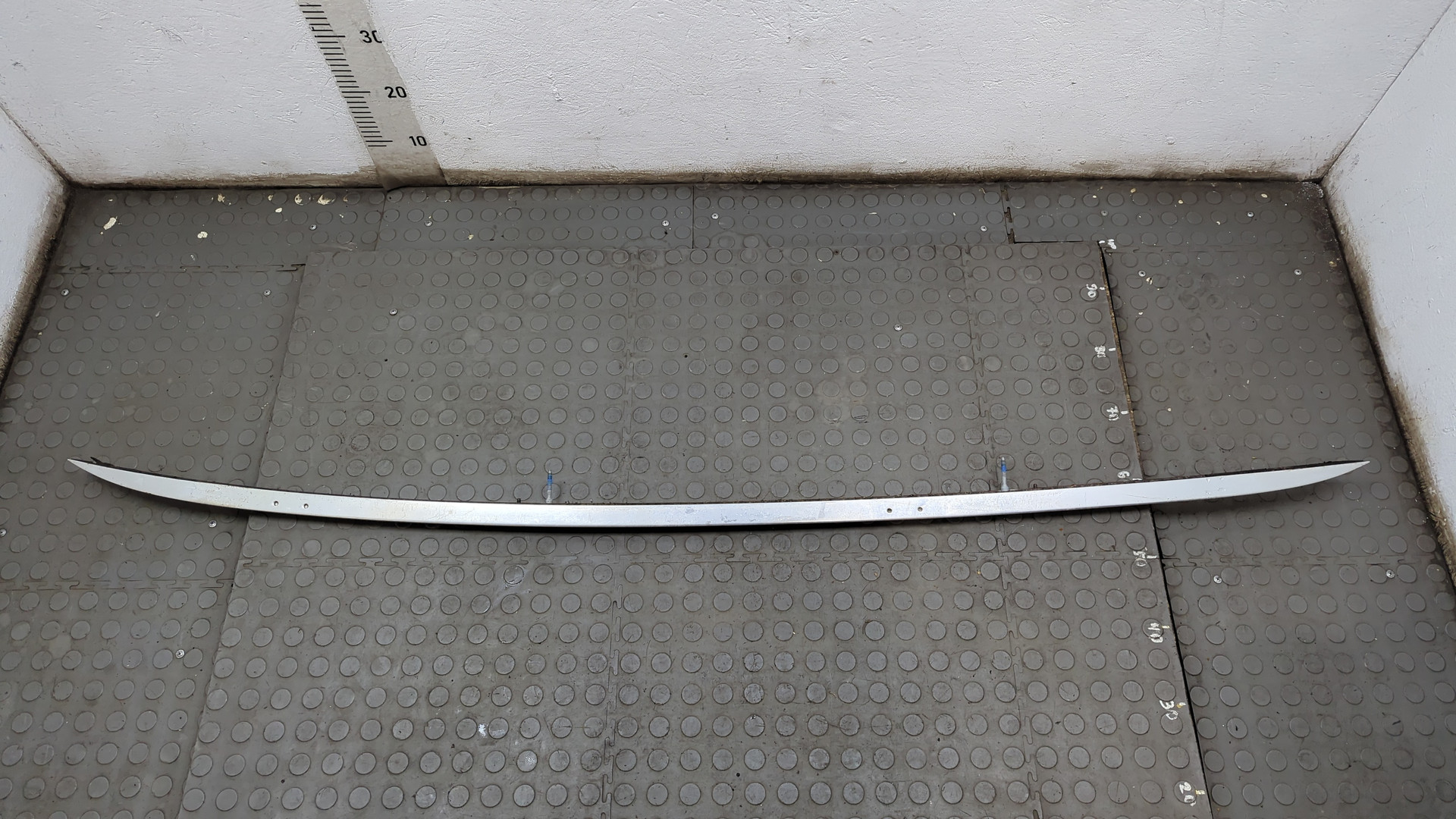 Рейлинг (релинг) левый (планка на крышу)