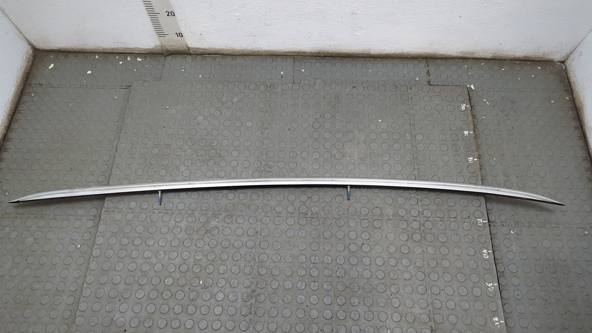 Рейлинг (релинг) правый (планка на крышу)