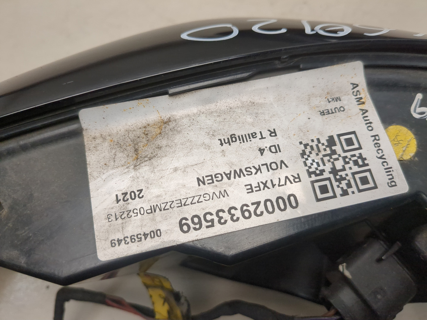 Фонарь задний правый