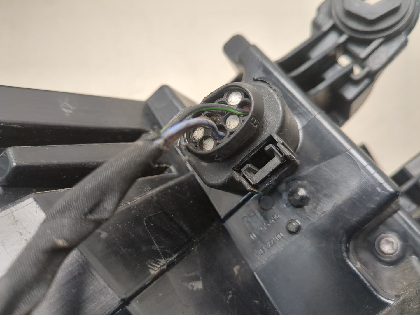 Фонарь задний правый