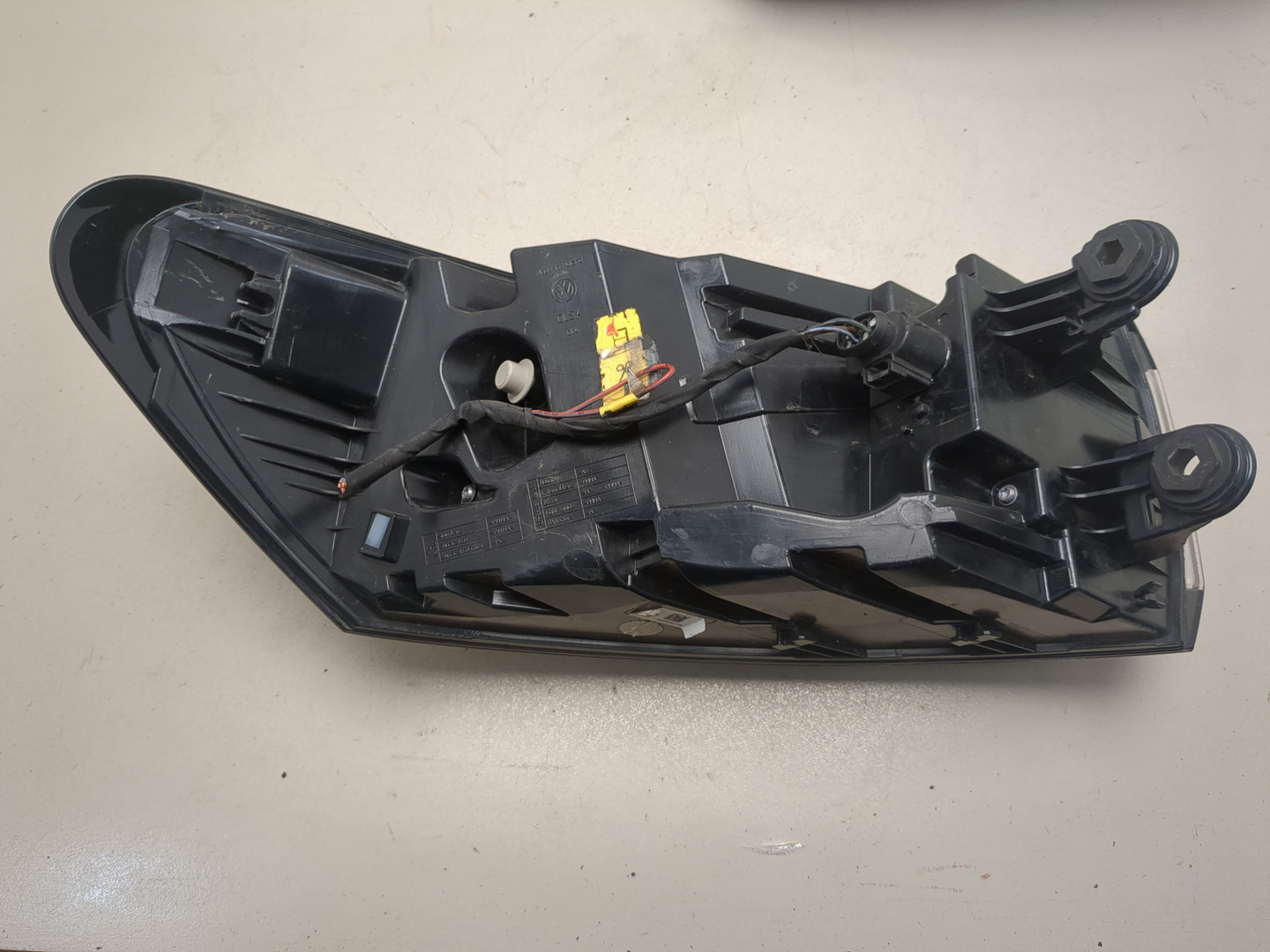 Фонарь задний правый