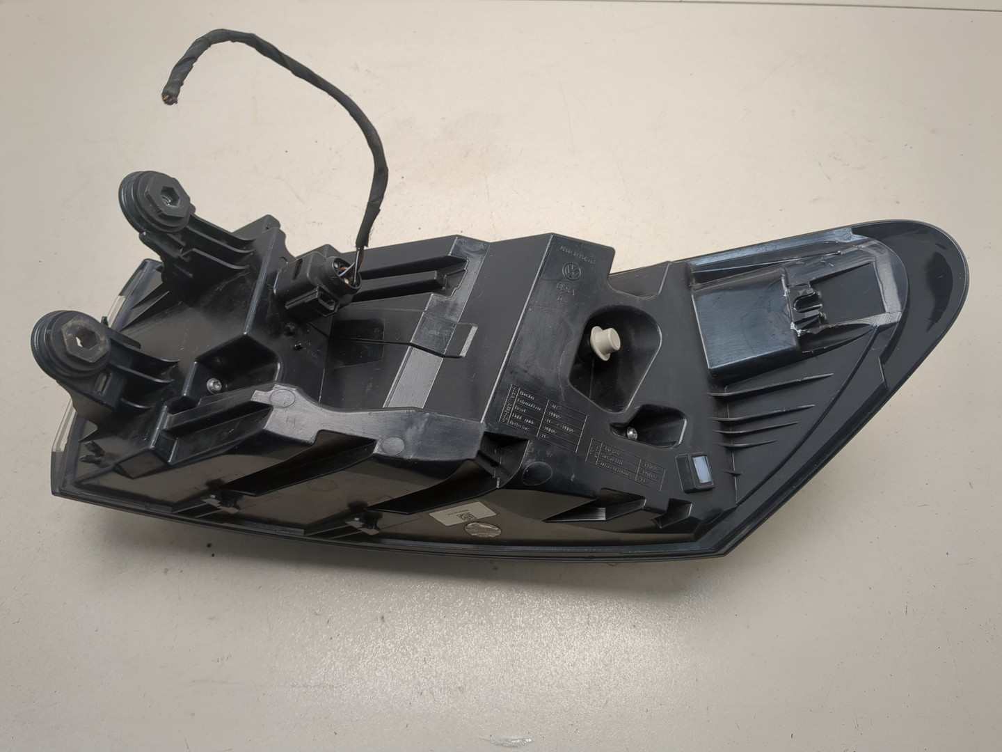 Фонарь задний левый