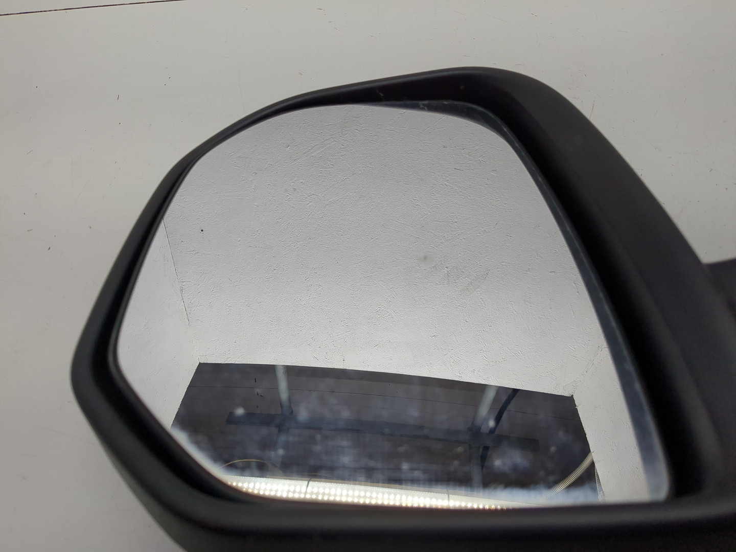 Зеркало левое электрическое