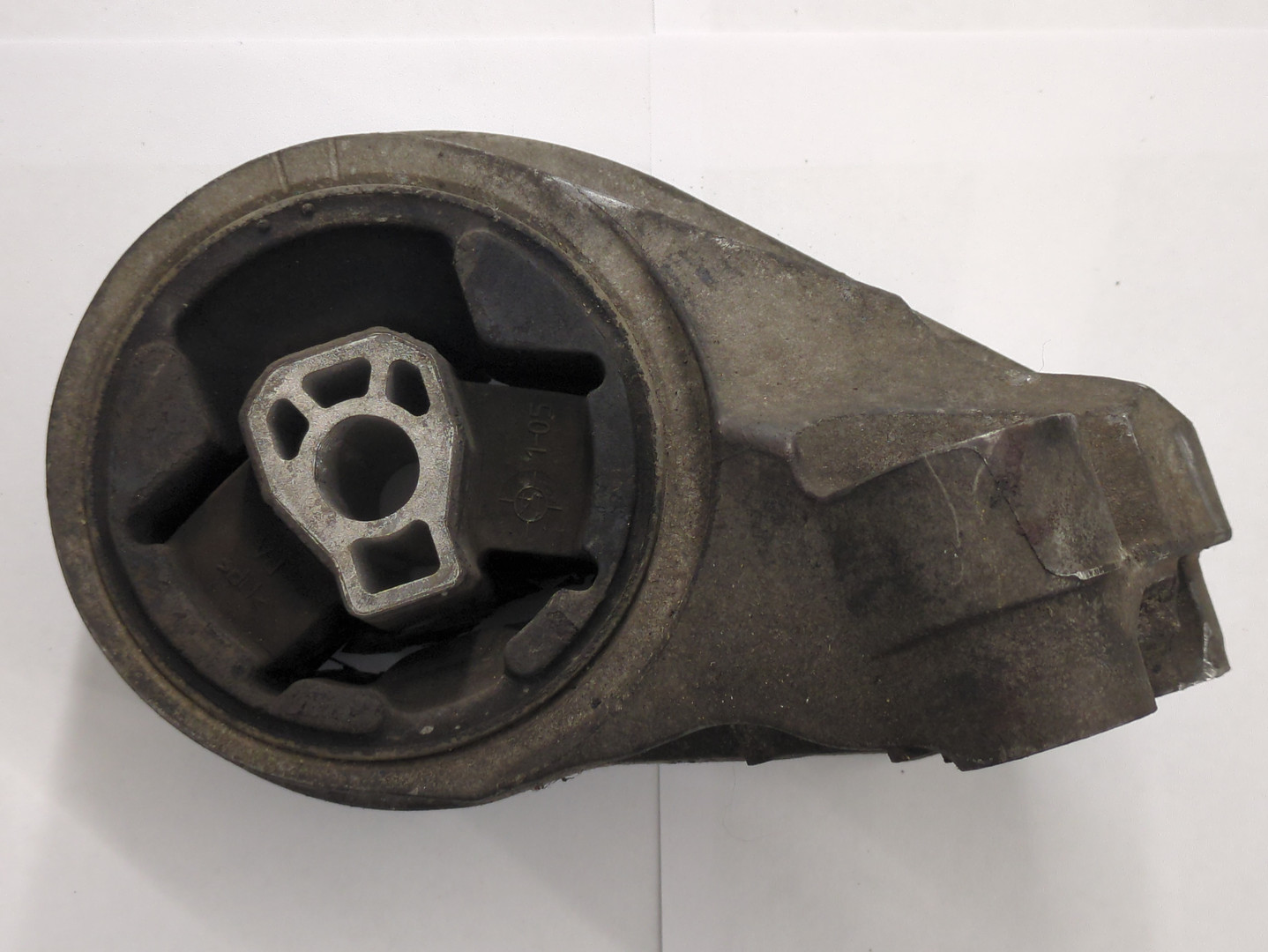 Опора двигателя