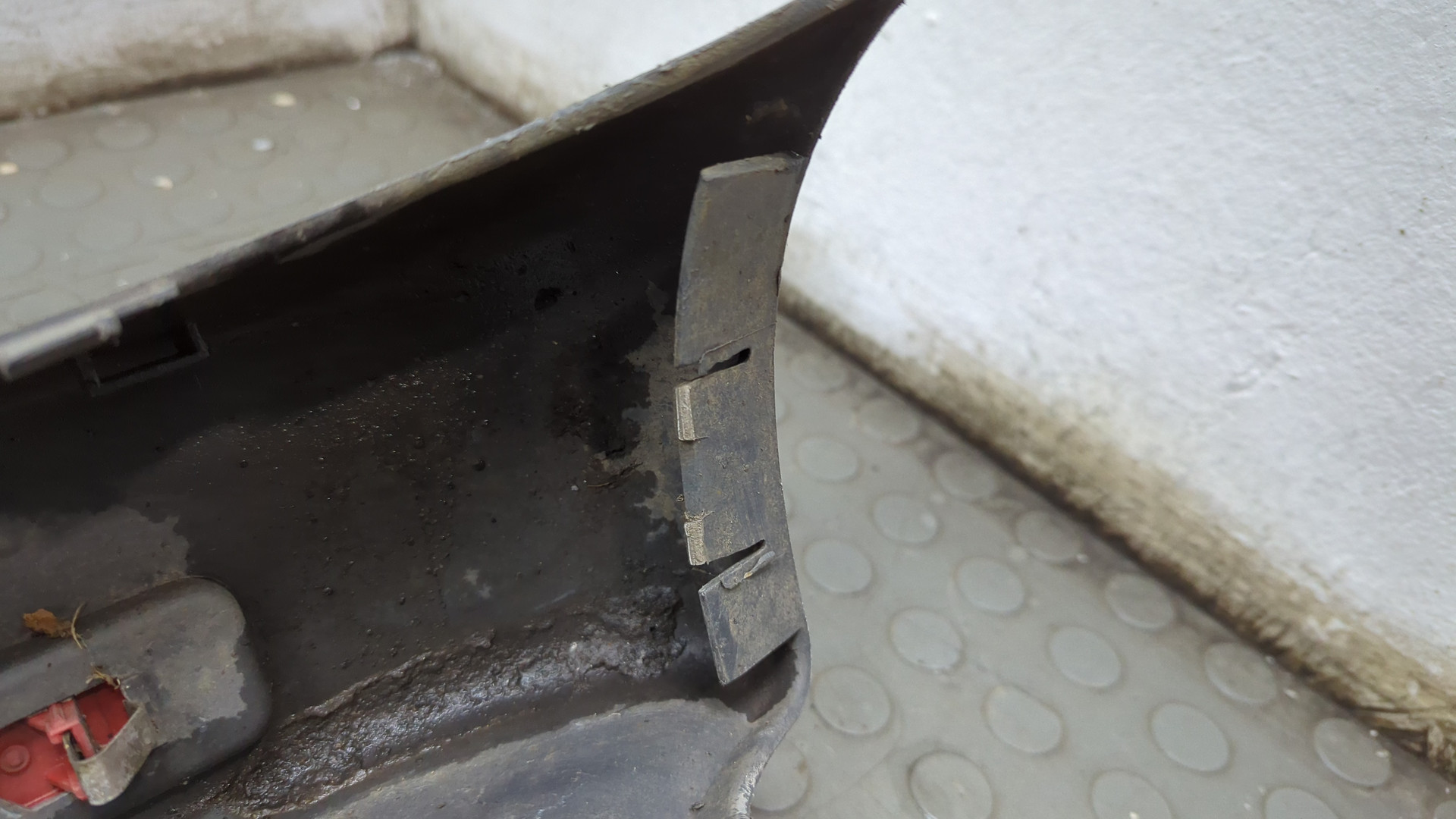 Бампер задний