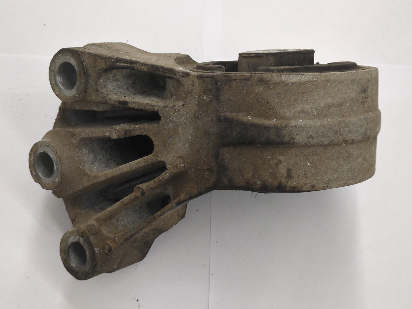 Опора двигателя