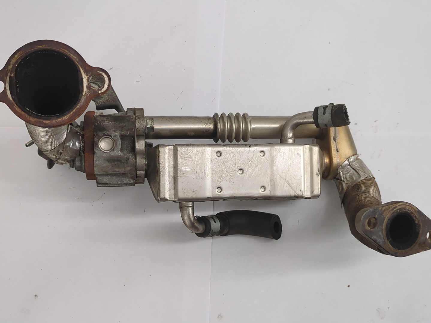 Тройник вентиляции картерных газов