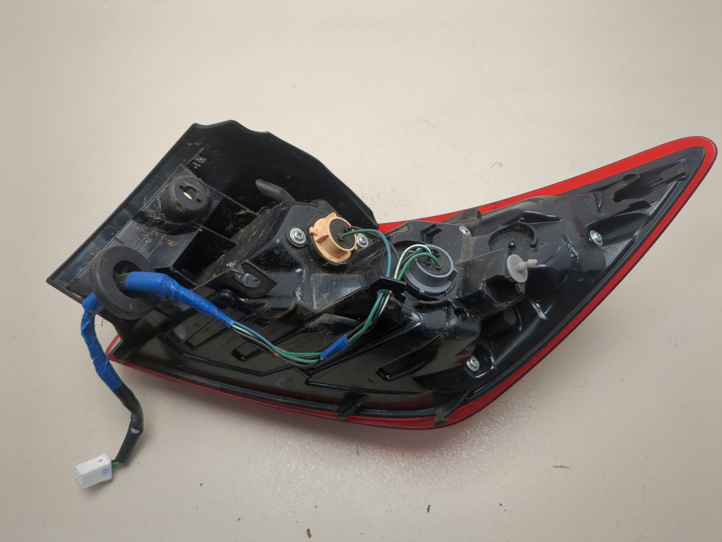 Фонарь задний левый