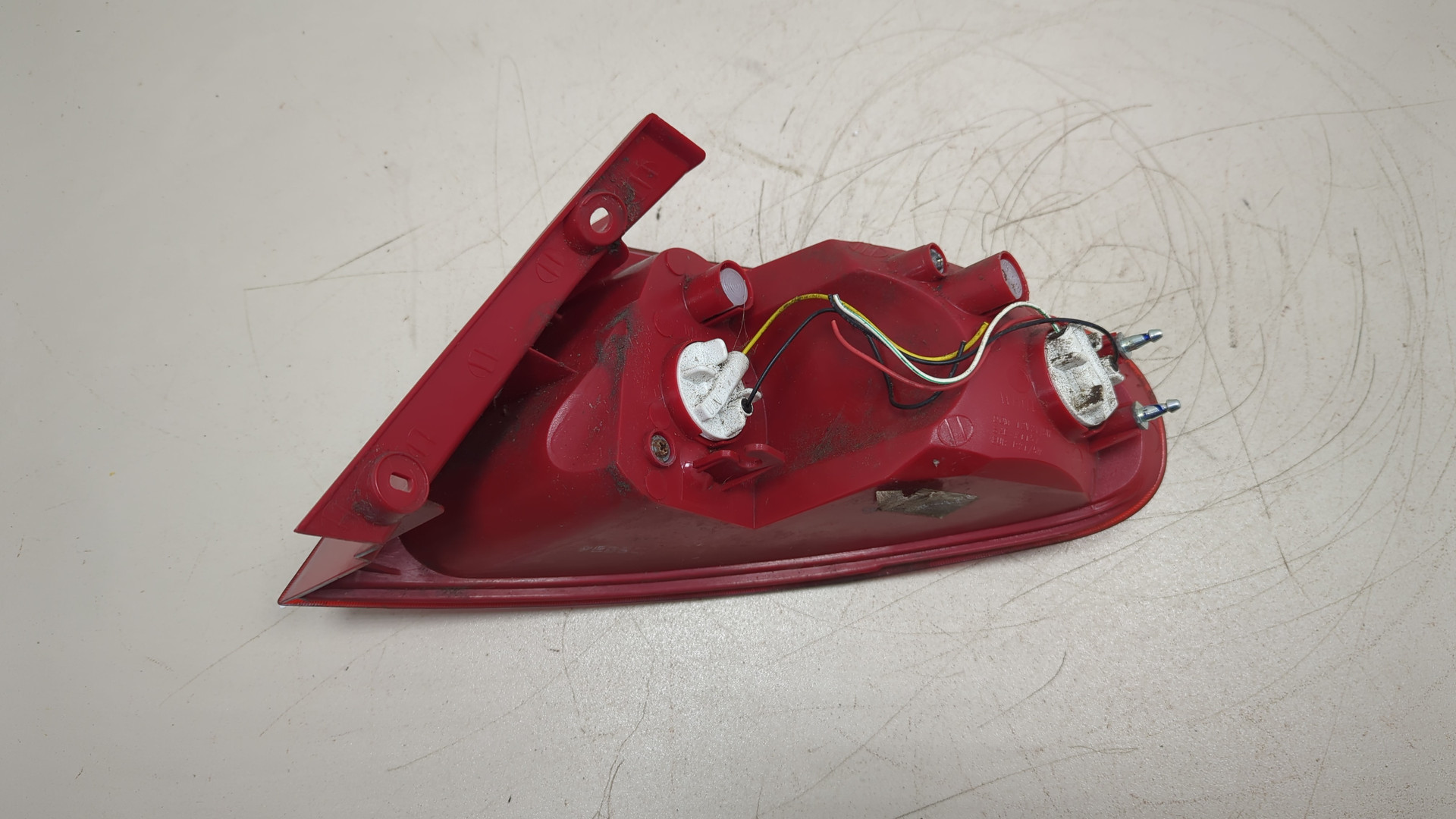 Фонарь задний левый