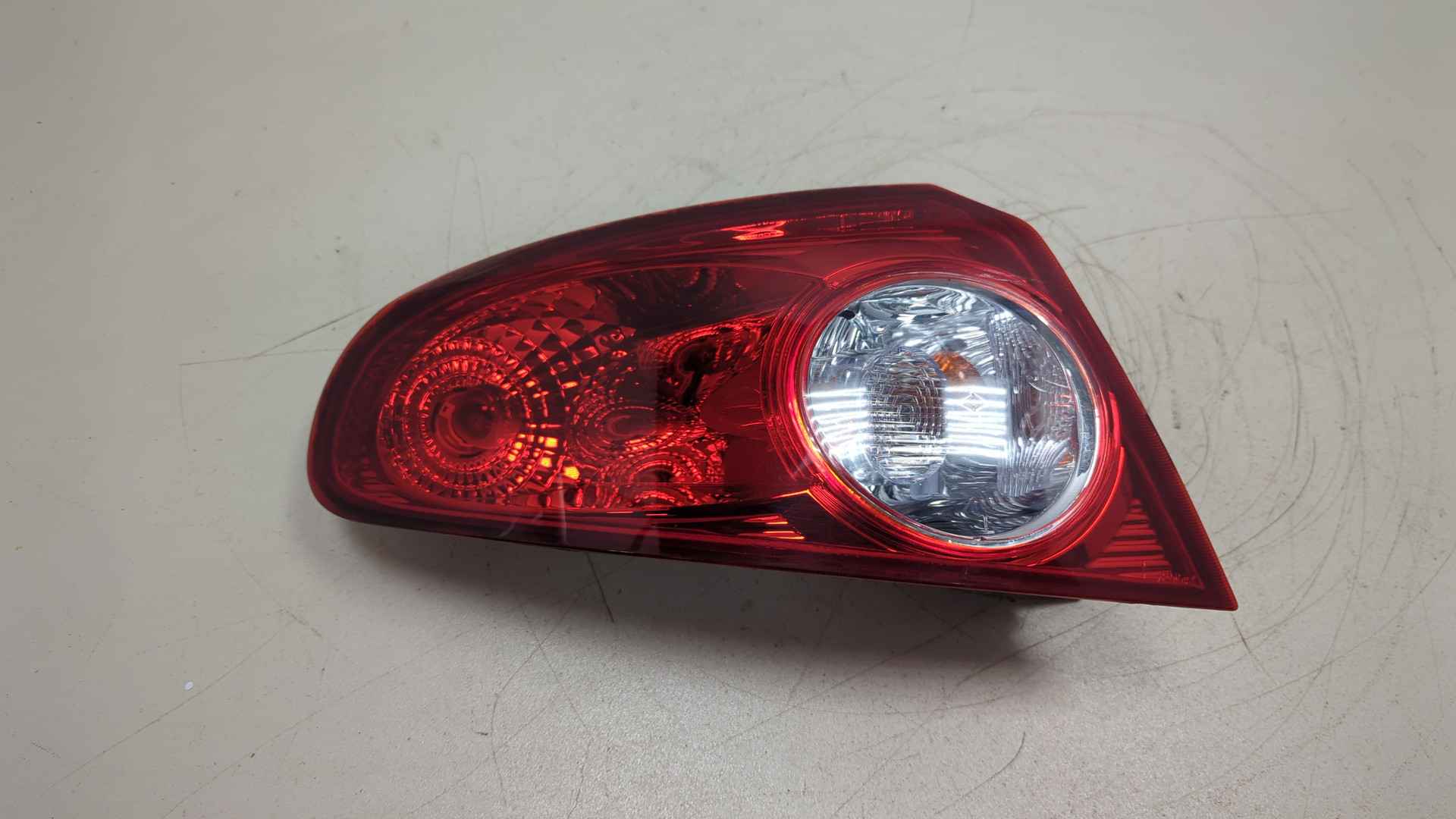 Фонарь задний левый