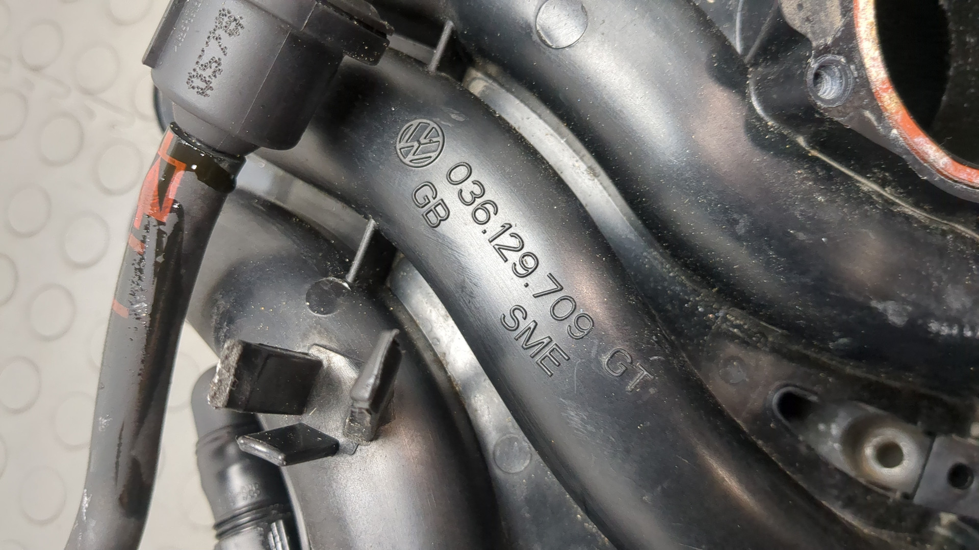 Коллектор впускной