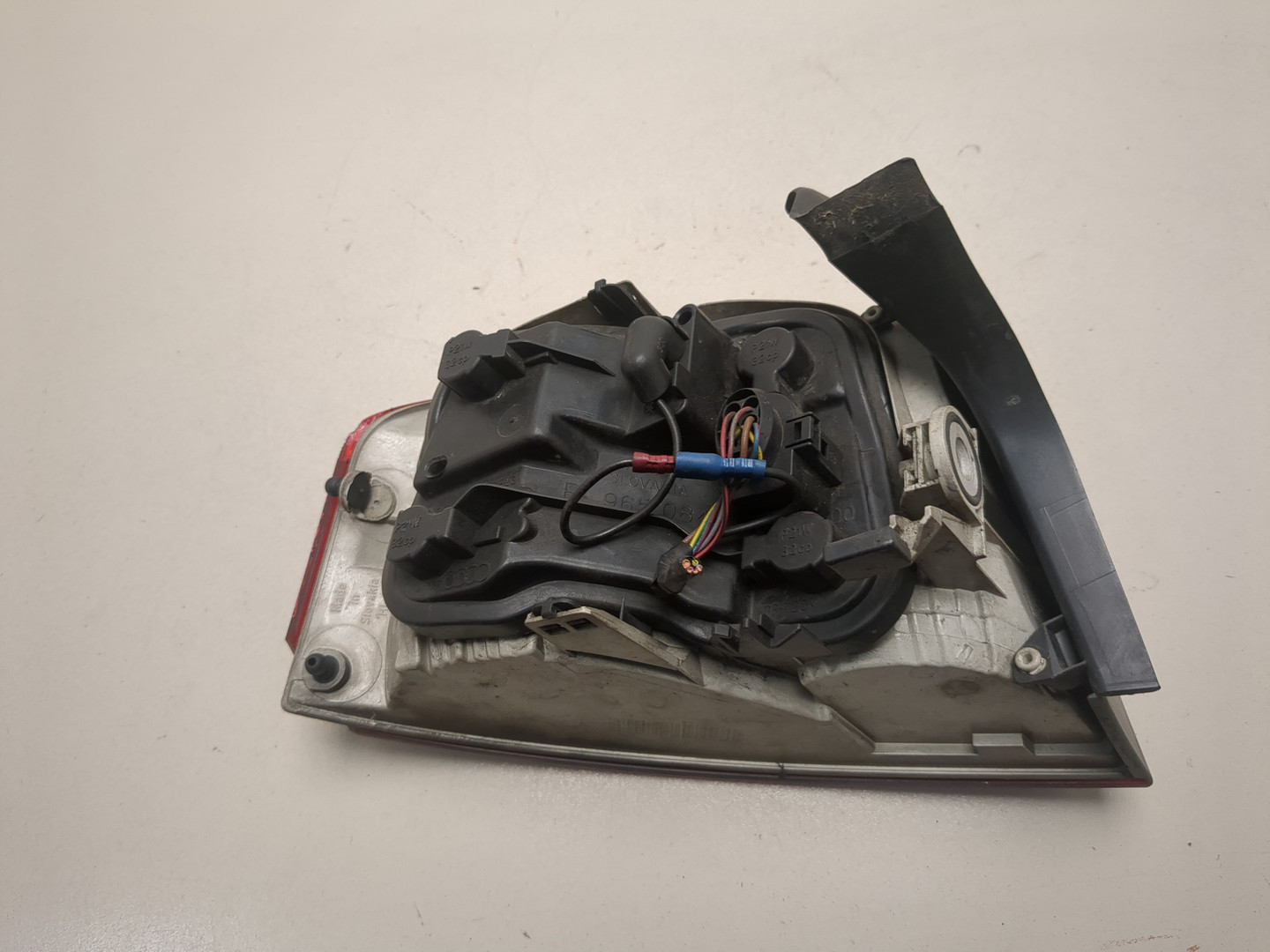 Фонарь задний правый