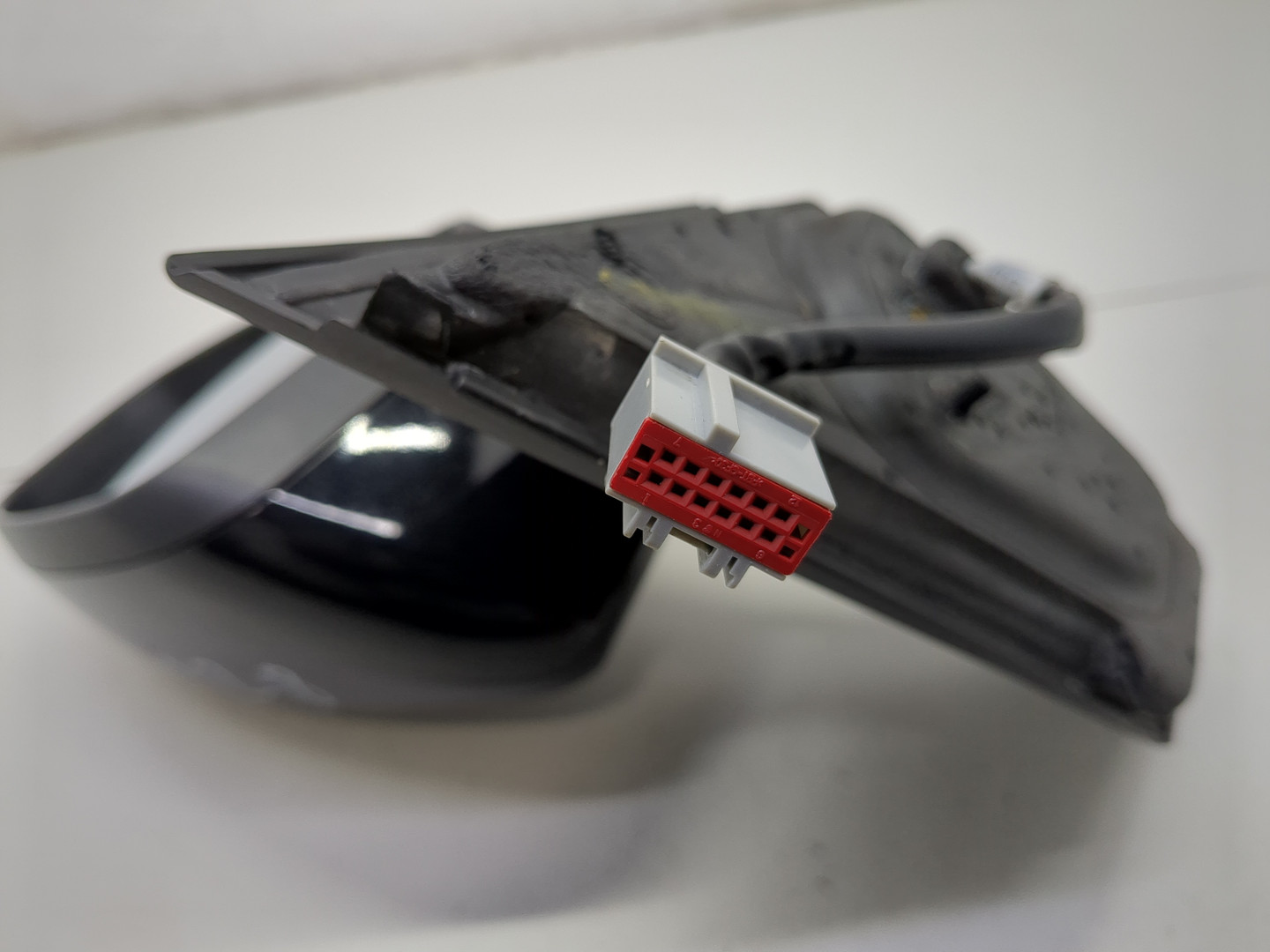 Зеркало правое электрическое