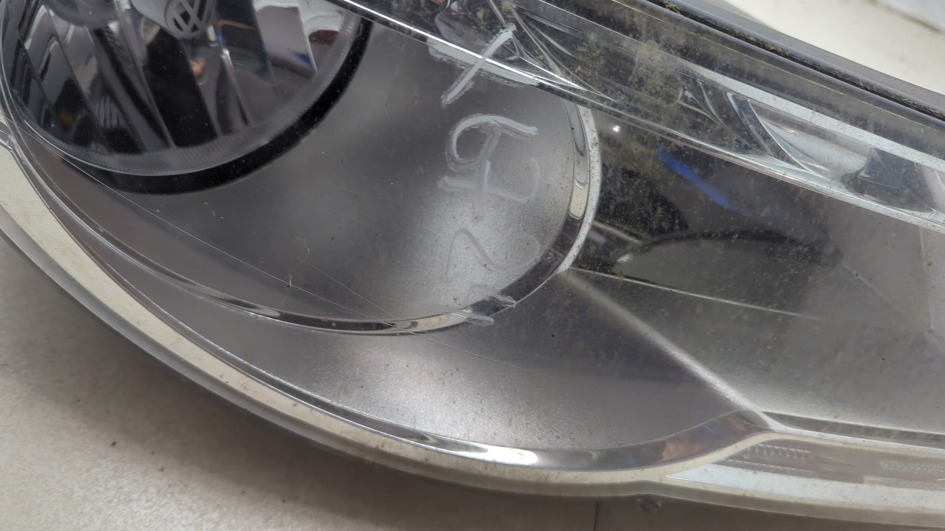 Фара правая