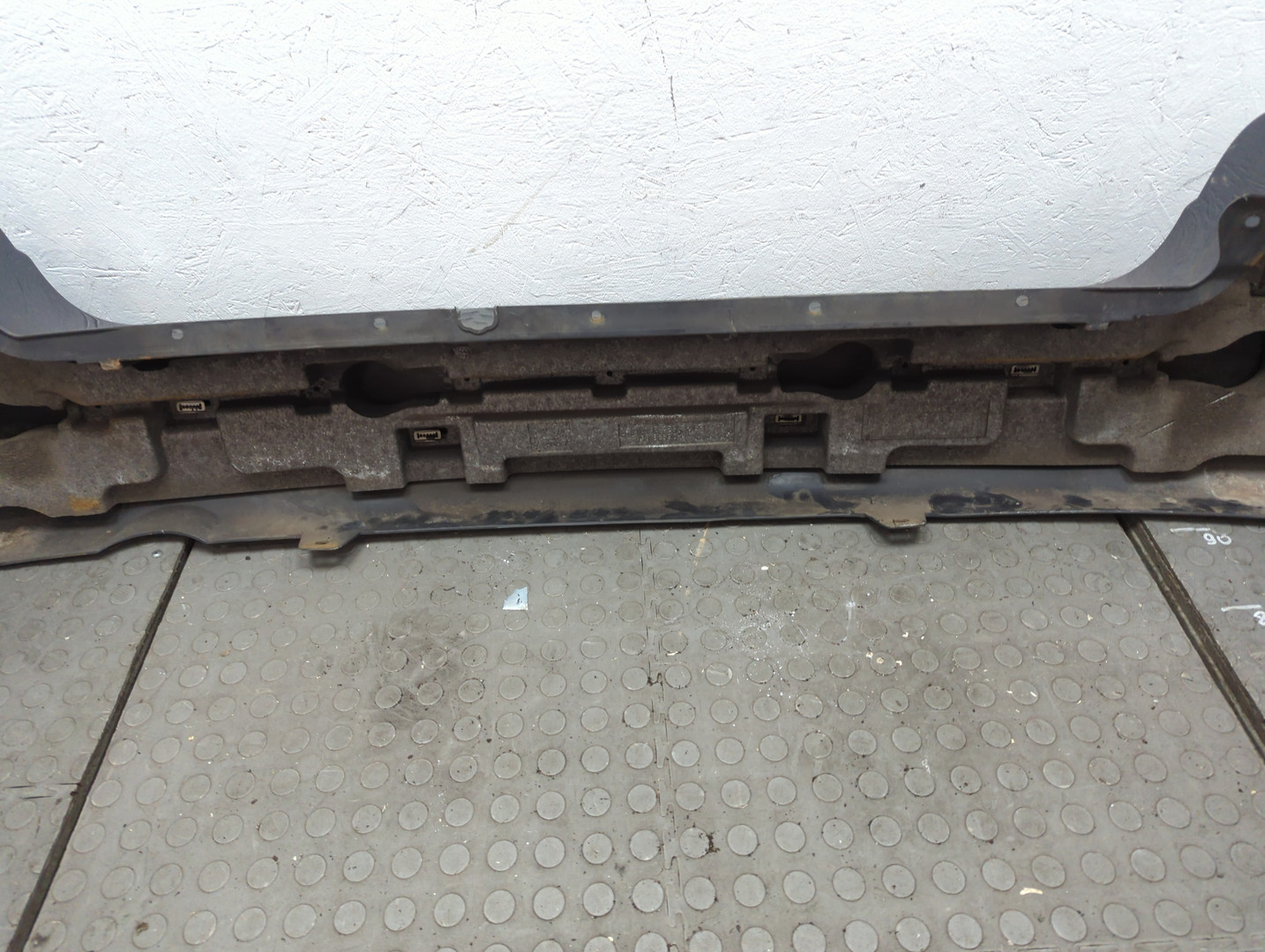 Бампер задний