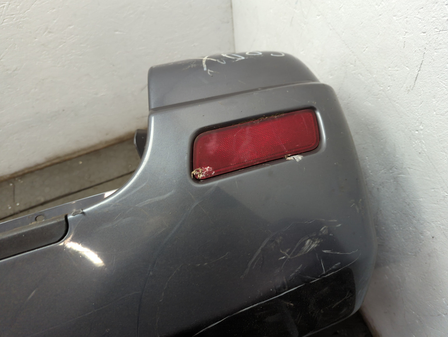 Бампер задний