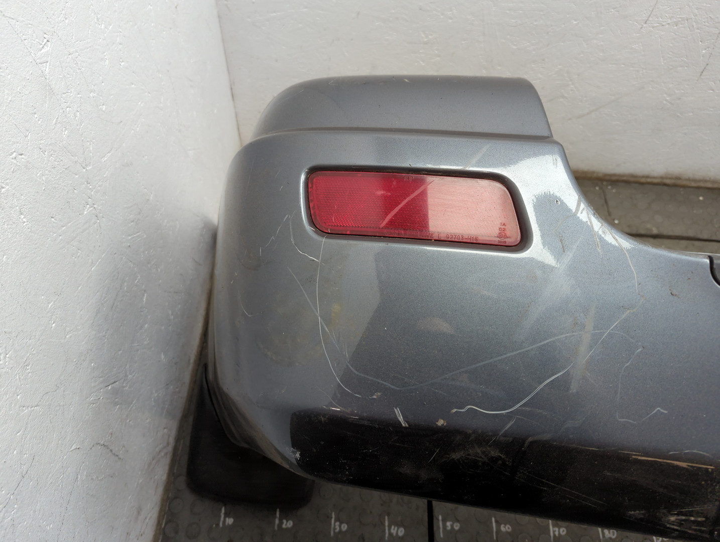 Бампер задний