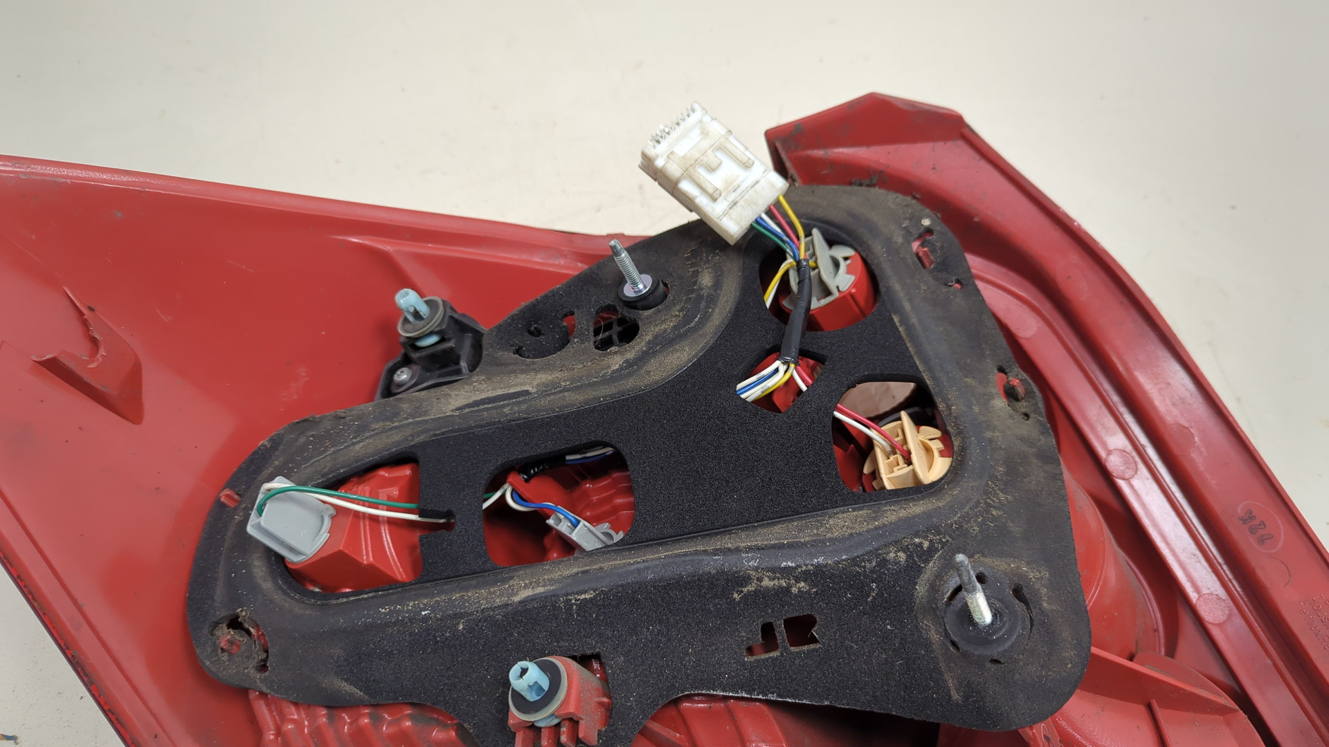 Фонарь задний правый