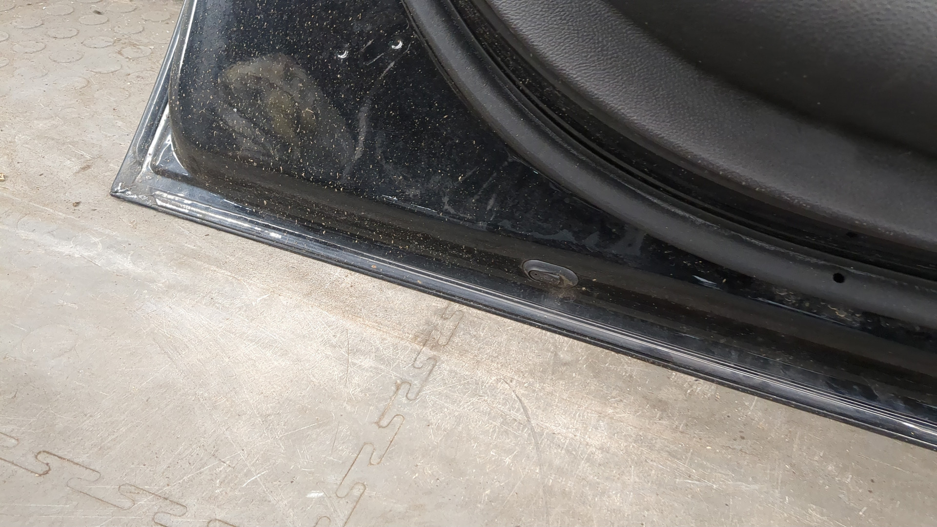 Дверь передняя левая