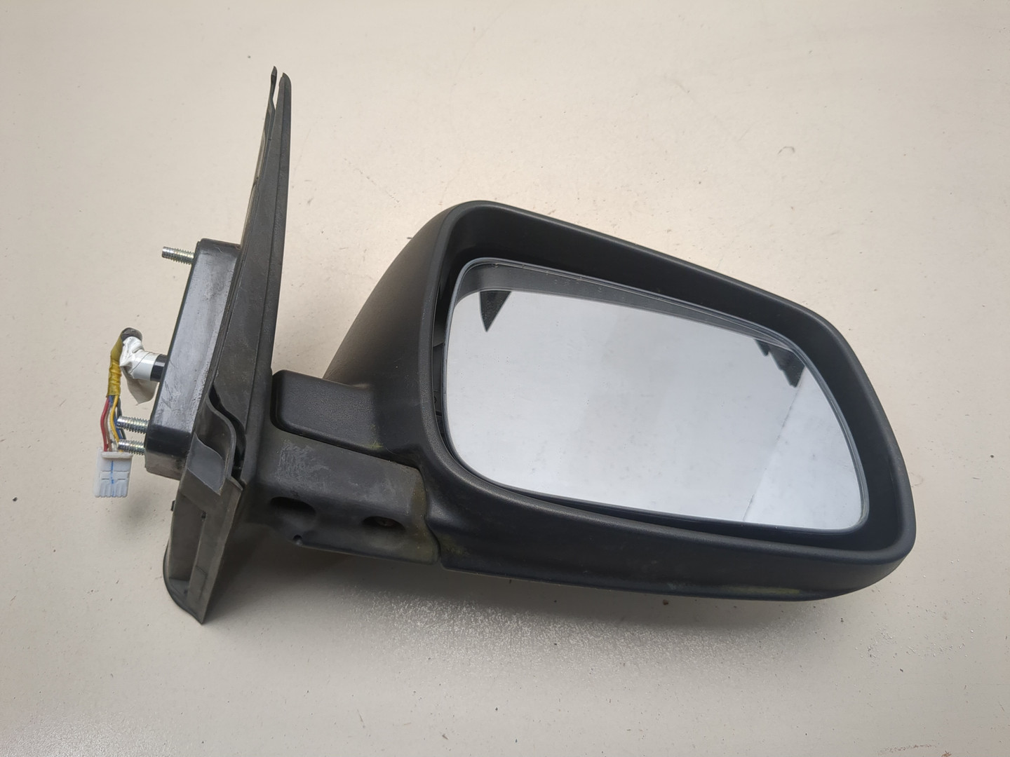 Зеркало правое электрическое