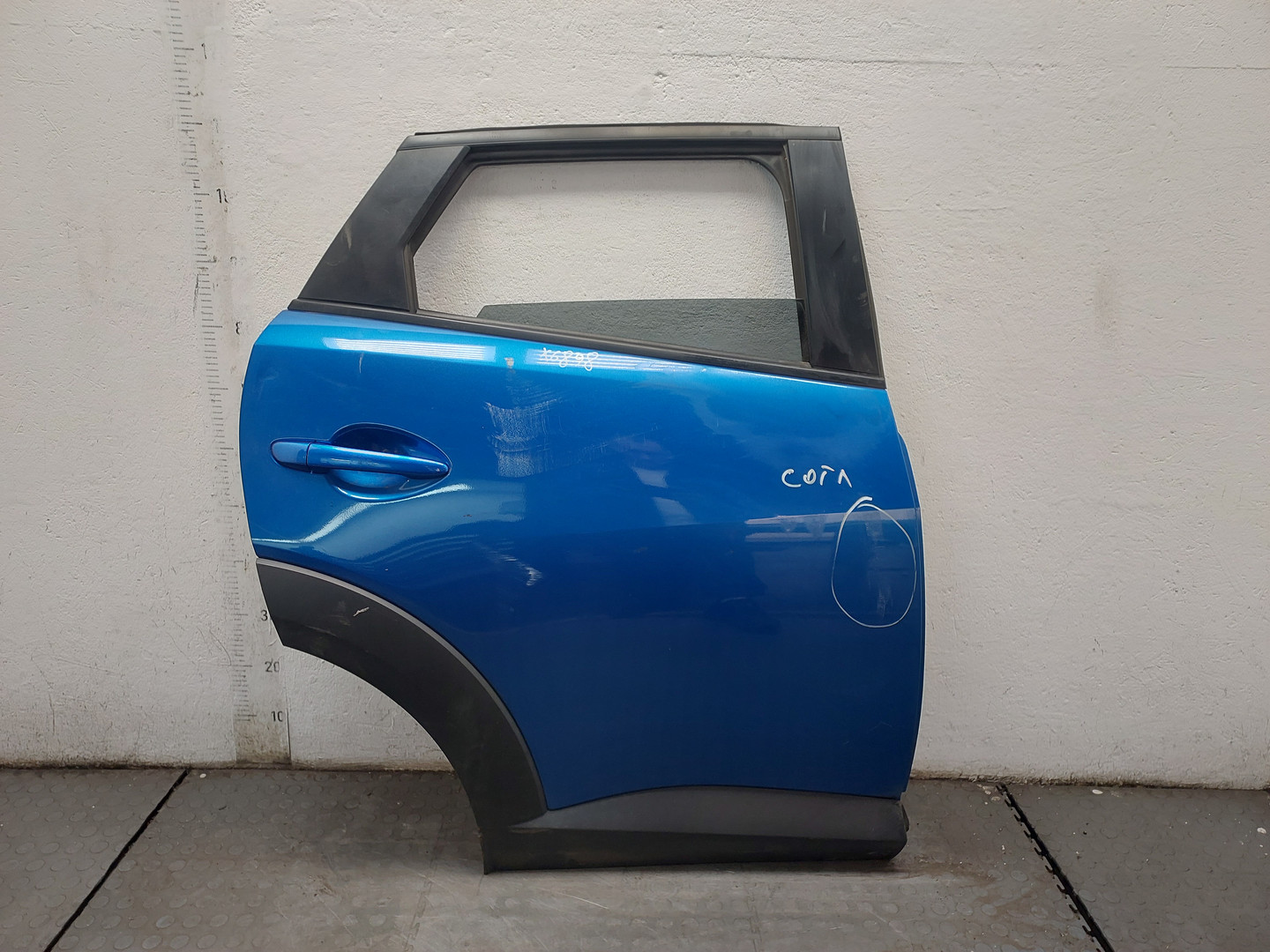 Дверь задняя правая