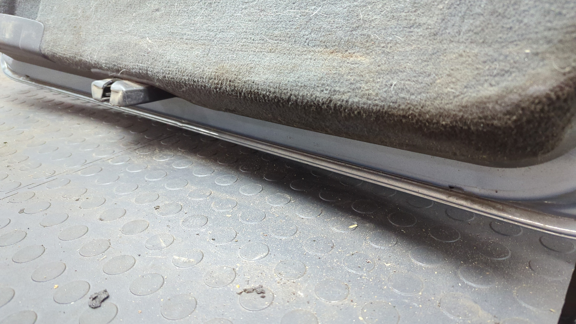 Дверь багажника