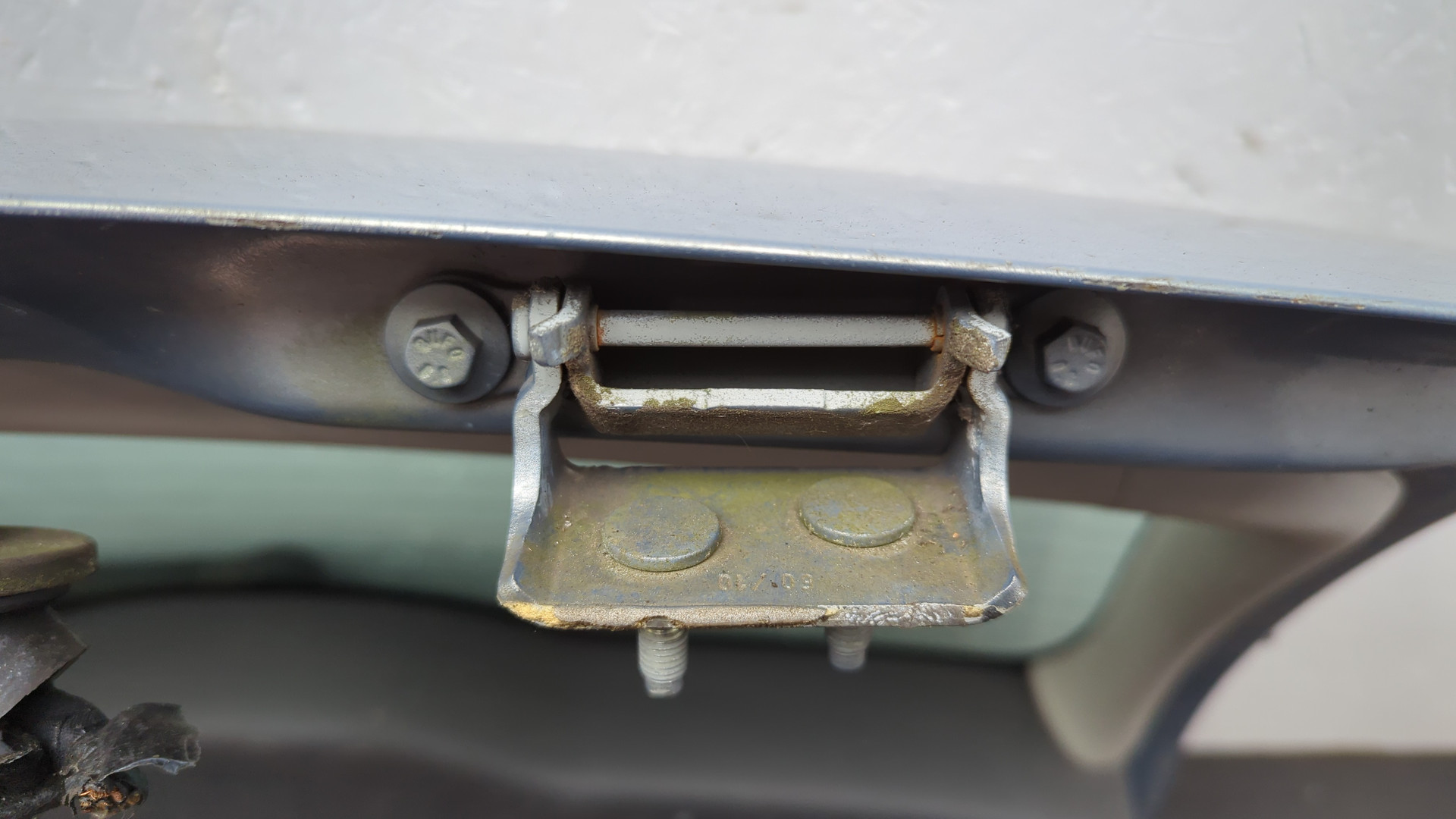 Дверь багажника