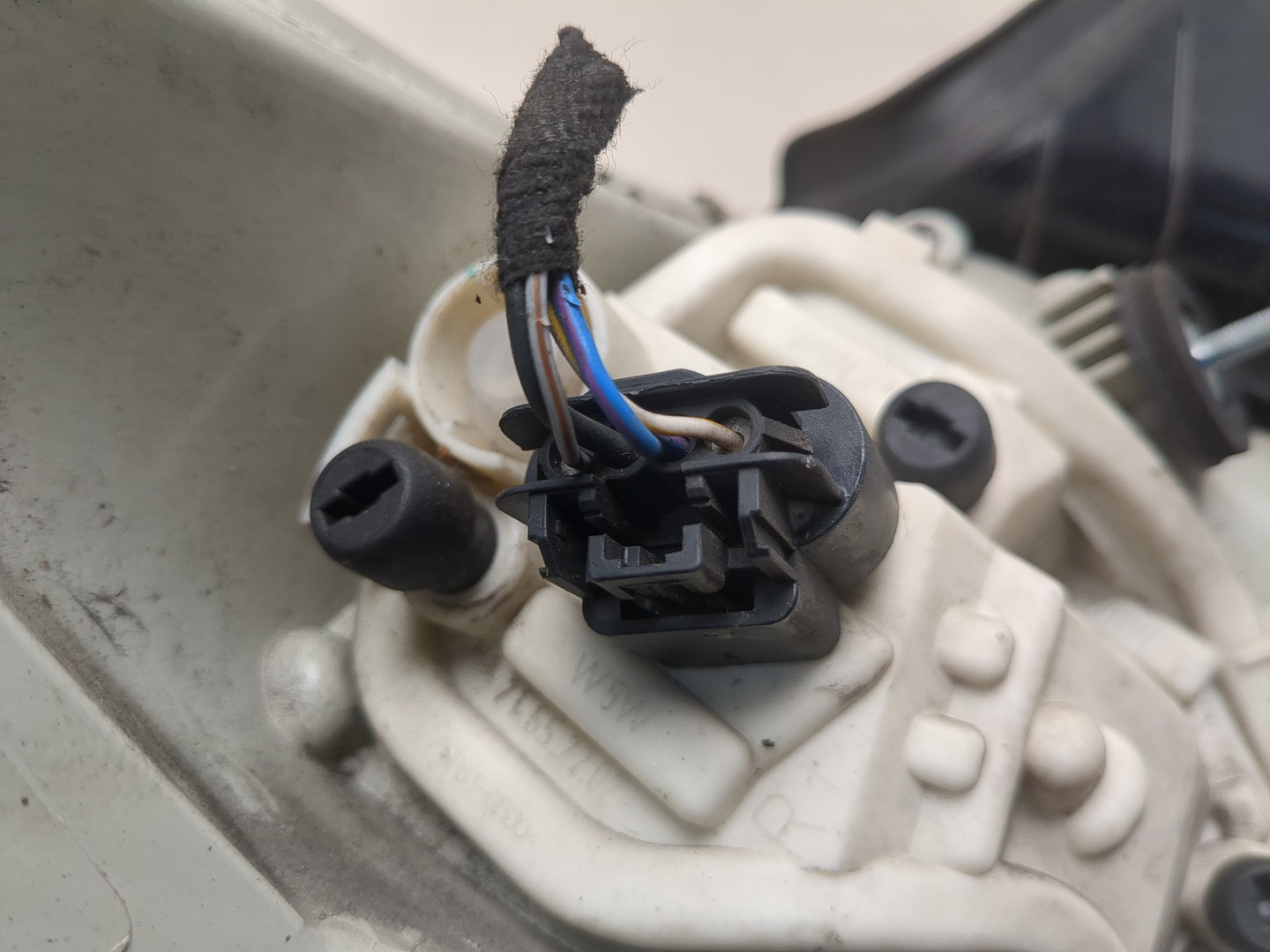 Фонарь задний правый