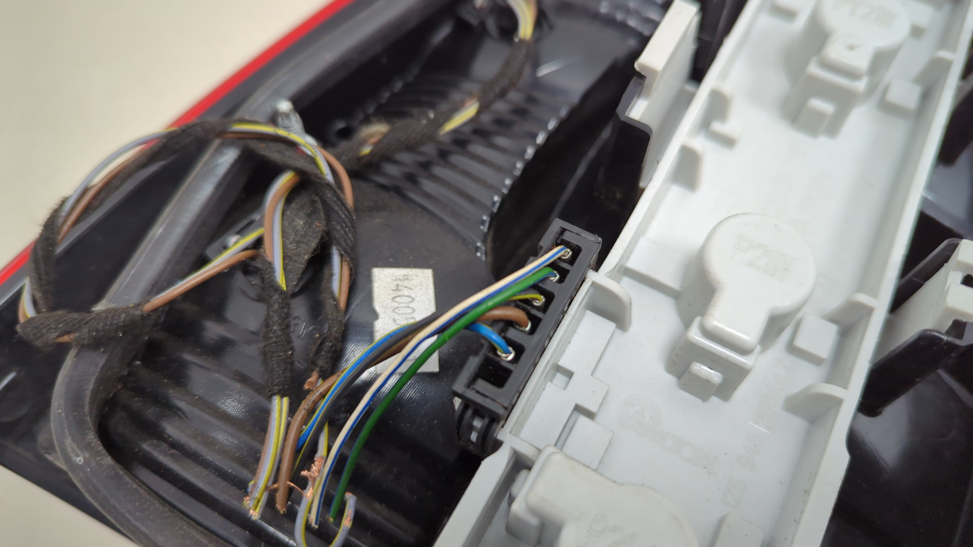 Фонарь задний правый