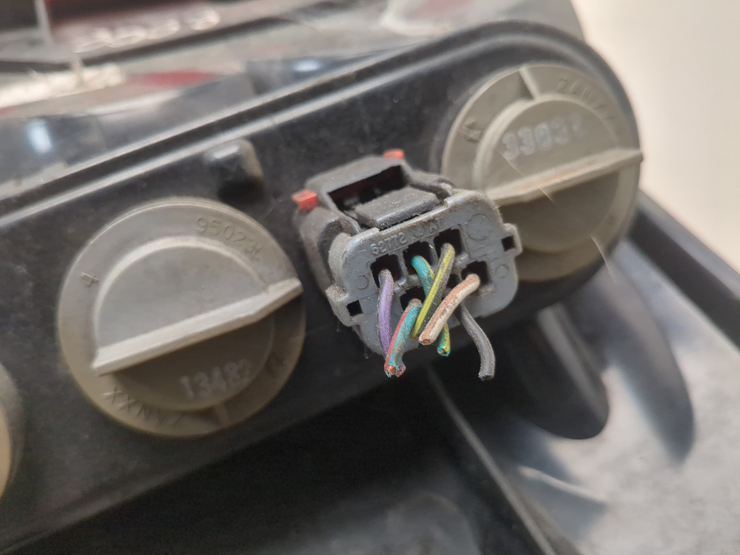 Фонарь задний левый