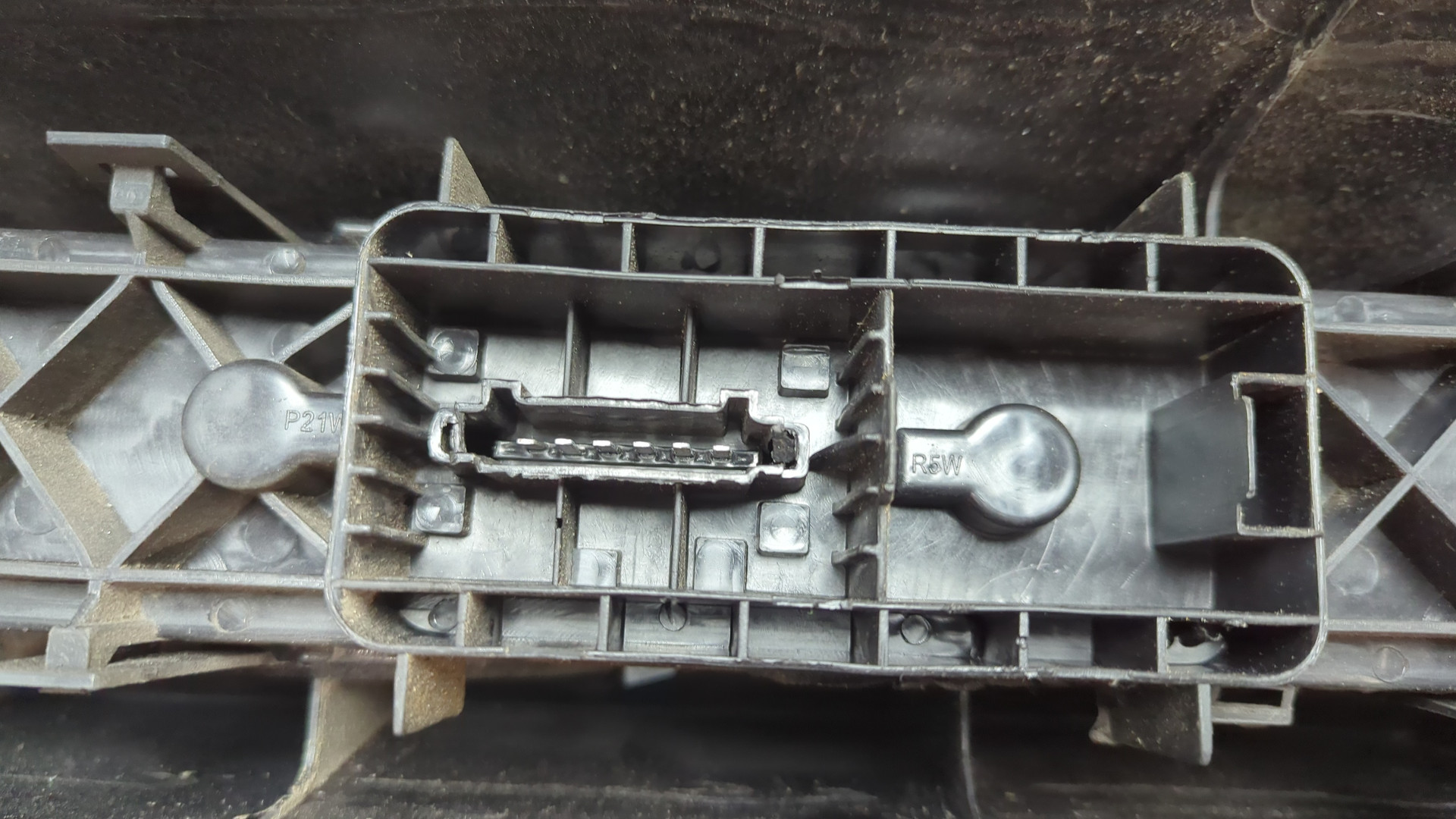 Фонарь задний правый