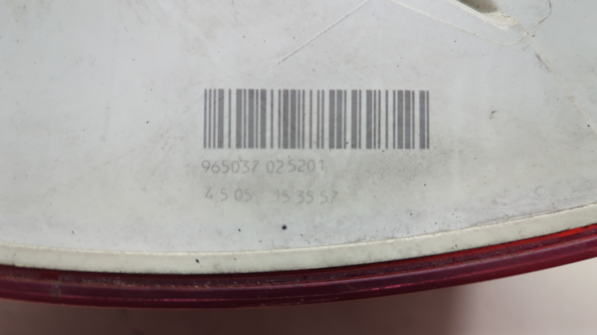 Фонарь задний правый