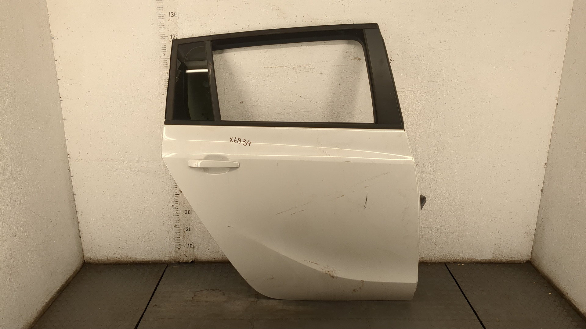 Дверь задняя правая