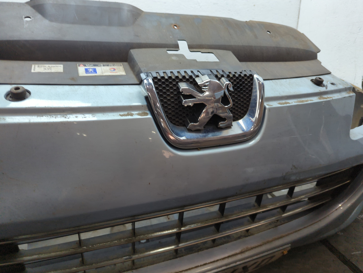 Бампер передний