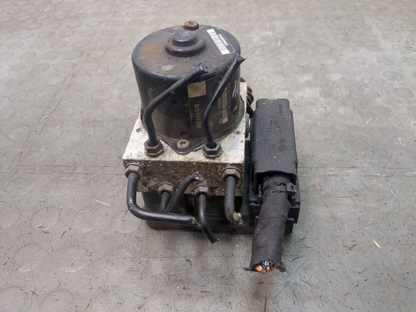 Блок ABS (насос)