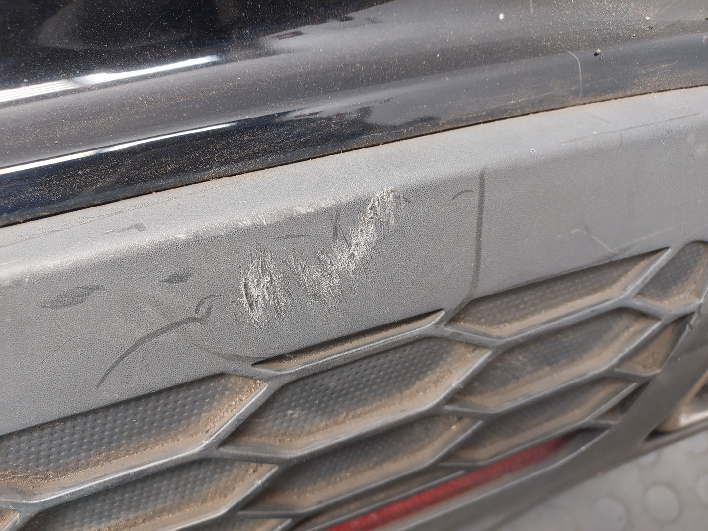 Бампер задний