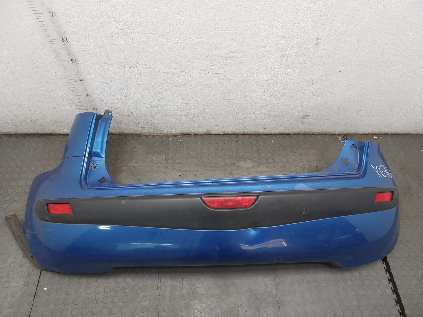 Бампер задний