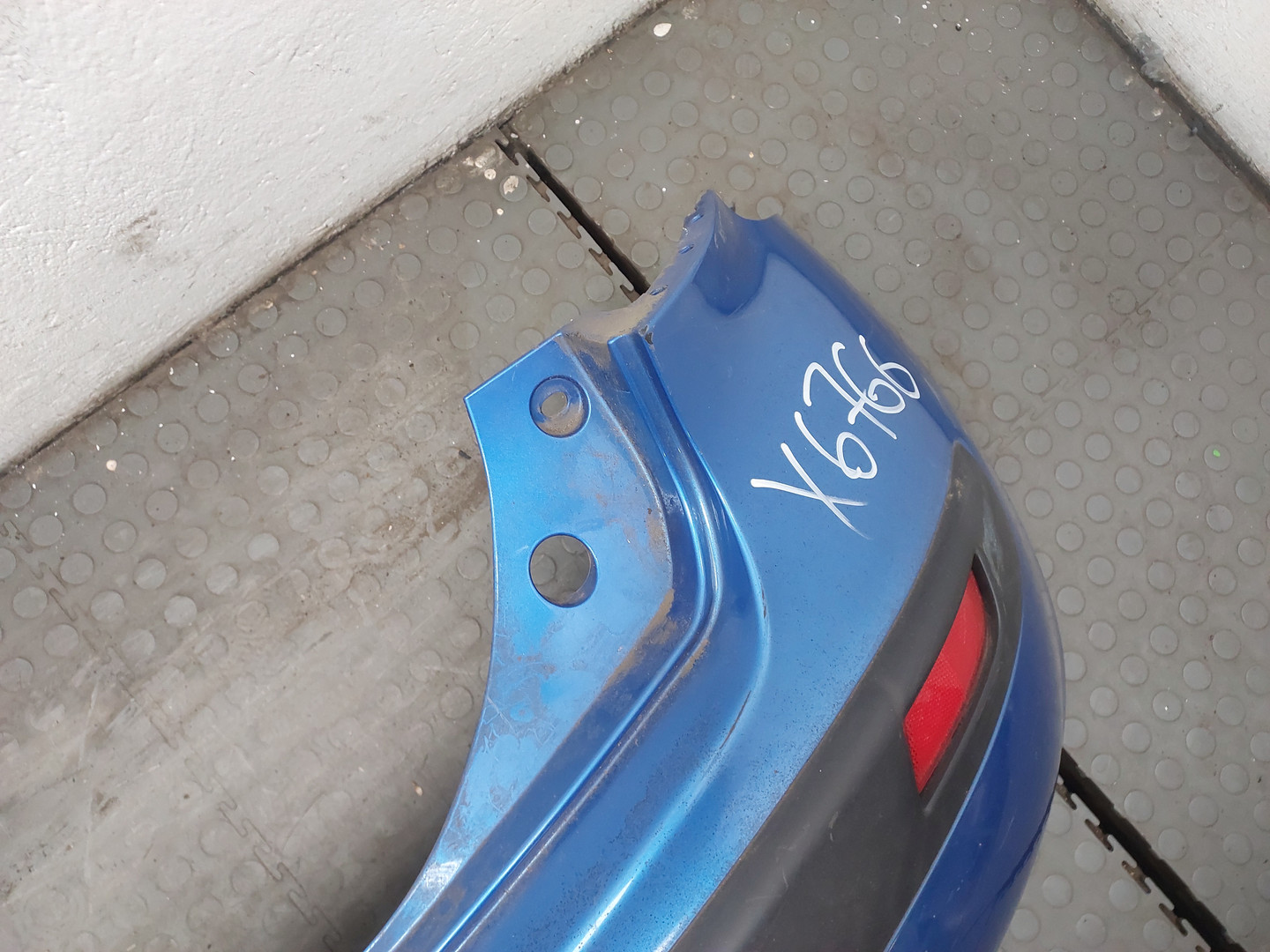 Бампер задний