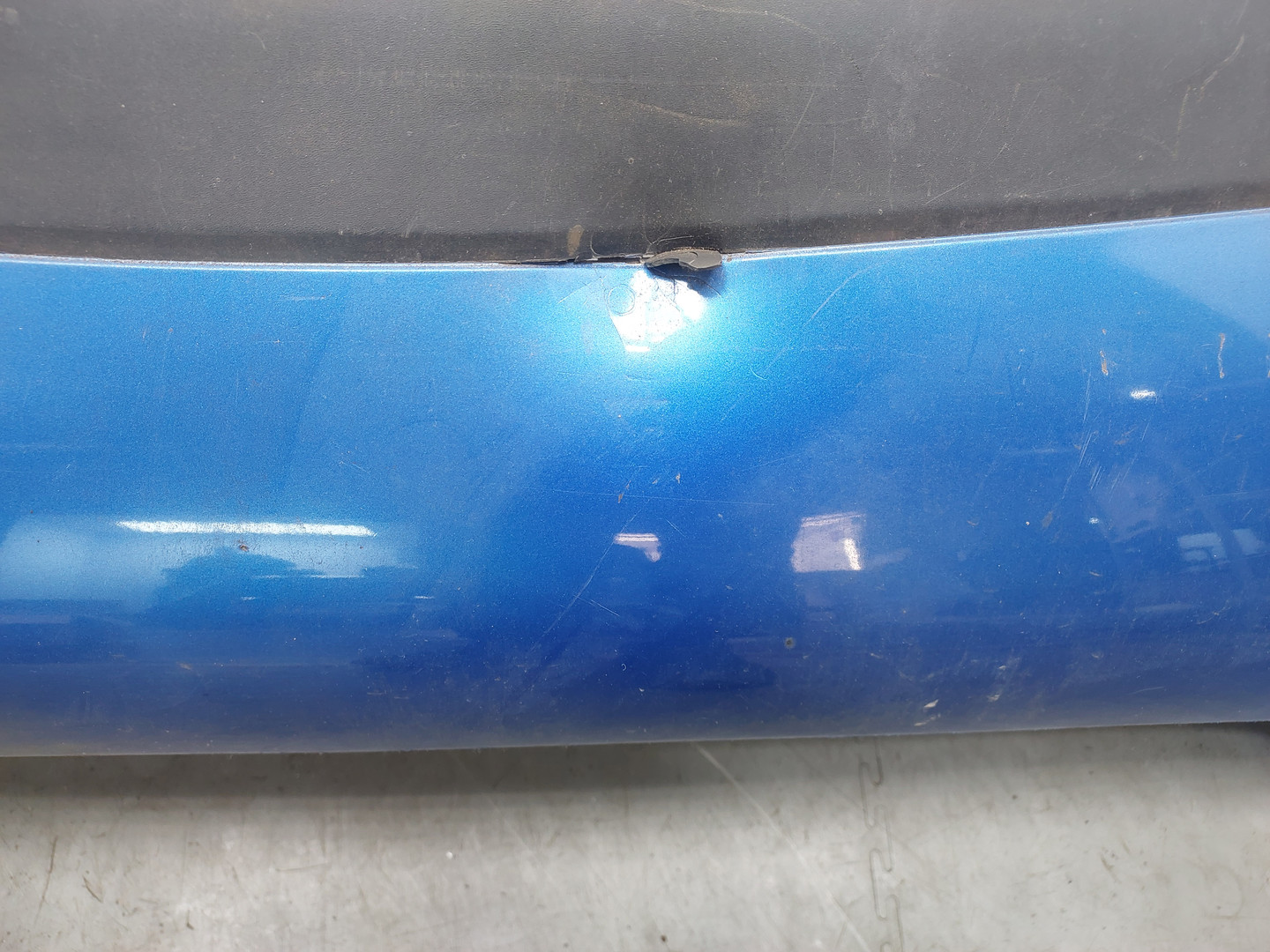 Бампер задний