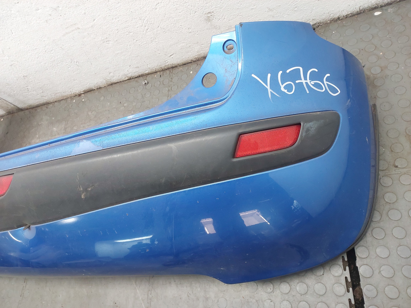 Бампер задний