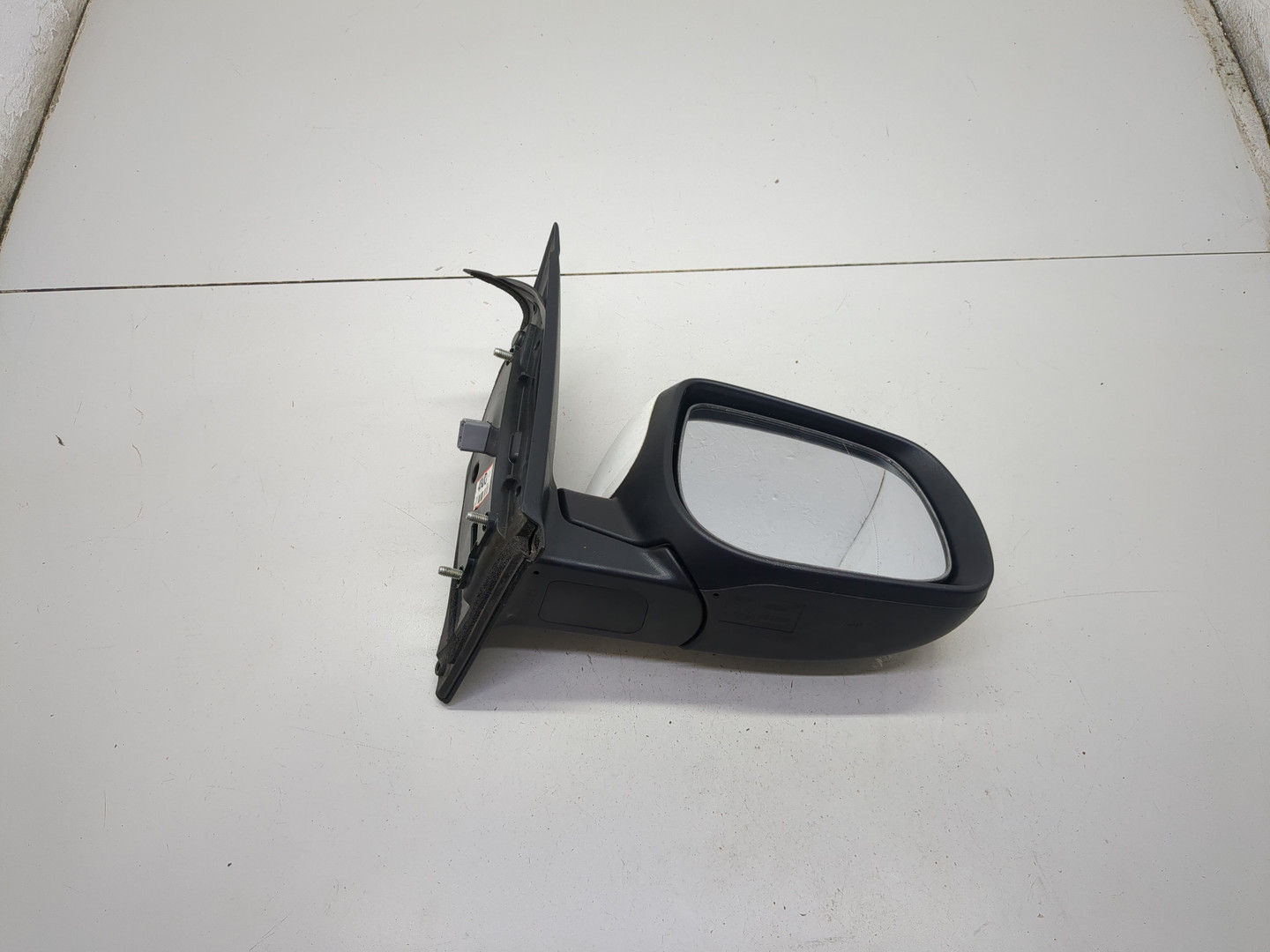 Зеркало правое электрическое