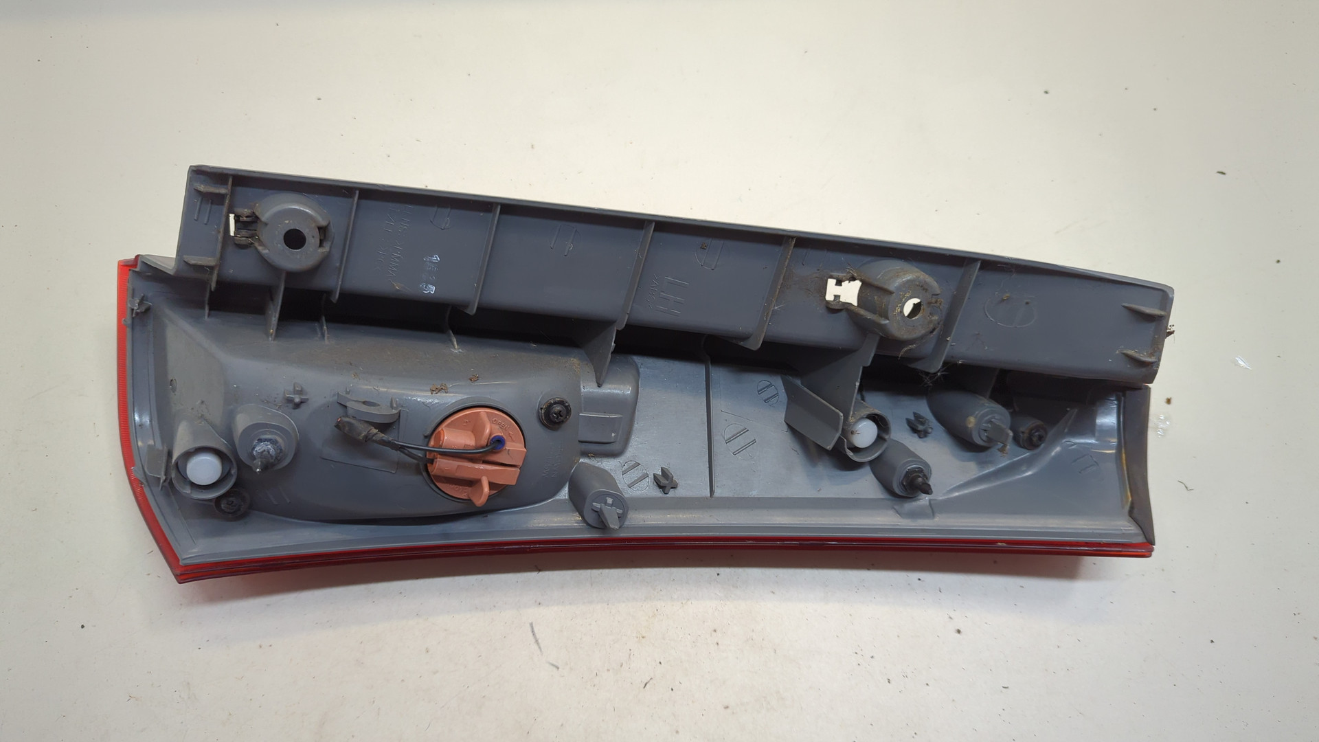 Фонарь задний правый