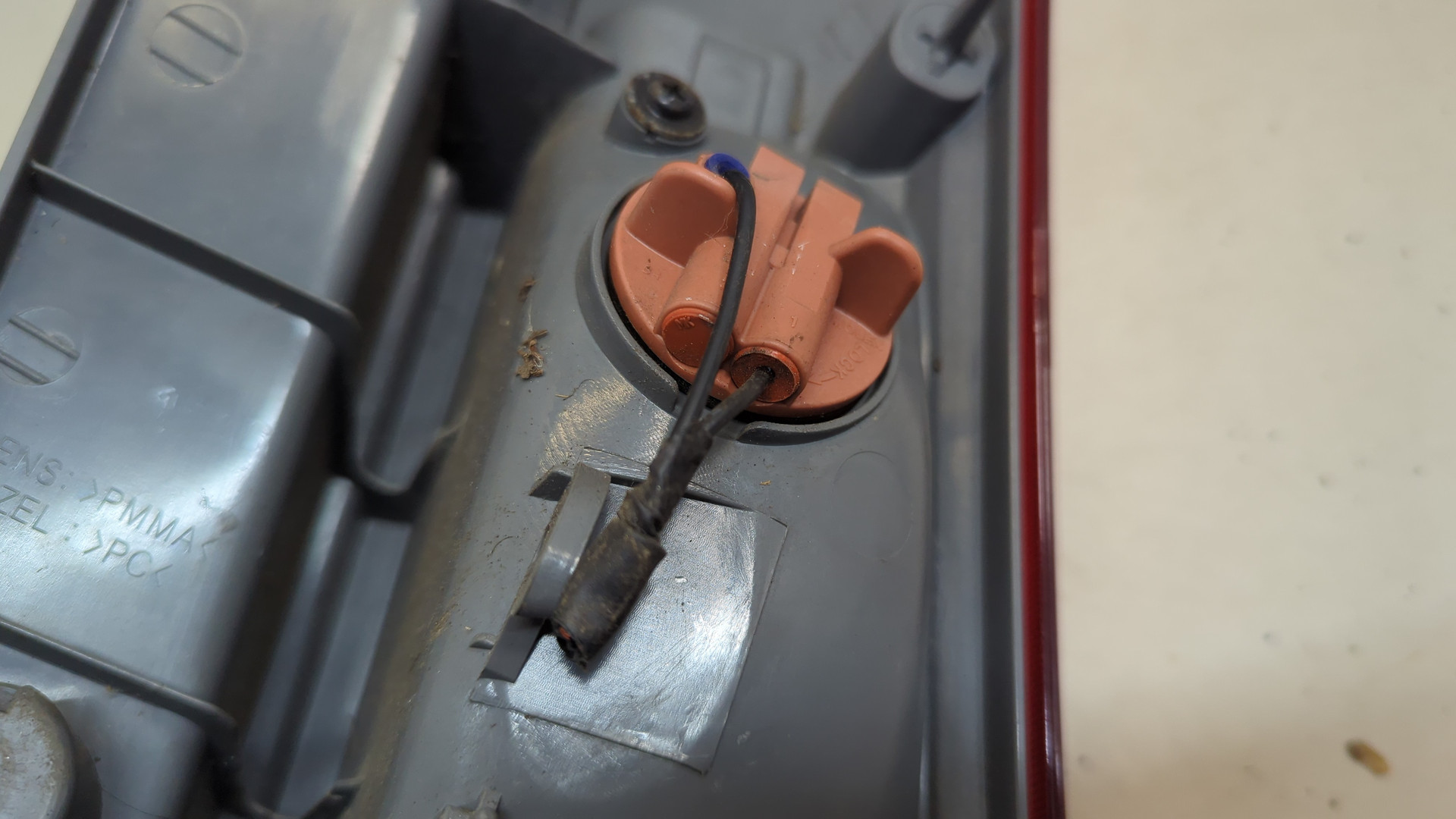 Фонарь задний правый