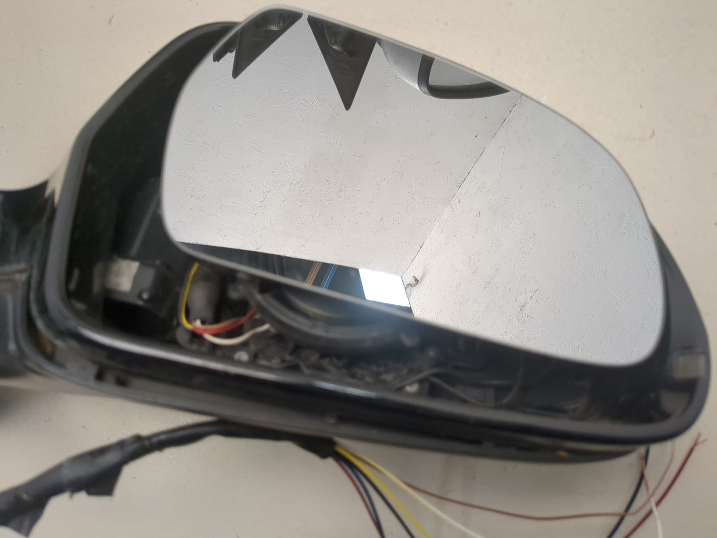 Зеркало правое электрическое