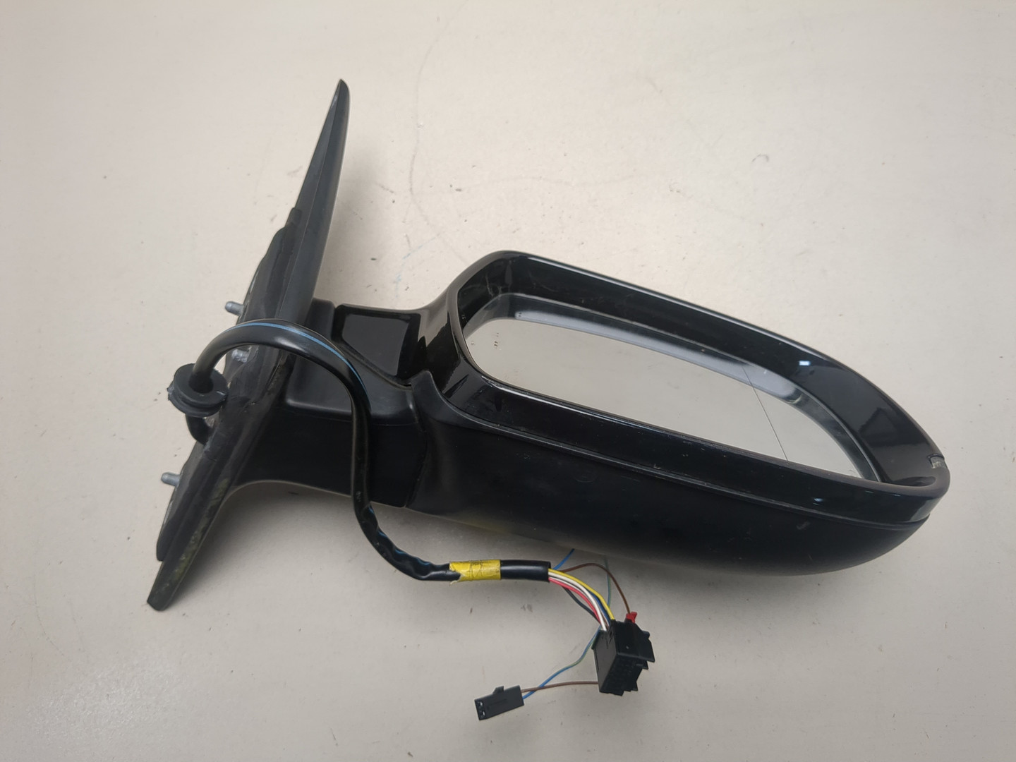 Зеркало правое электрическое