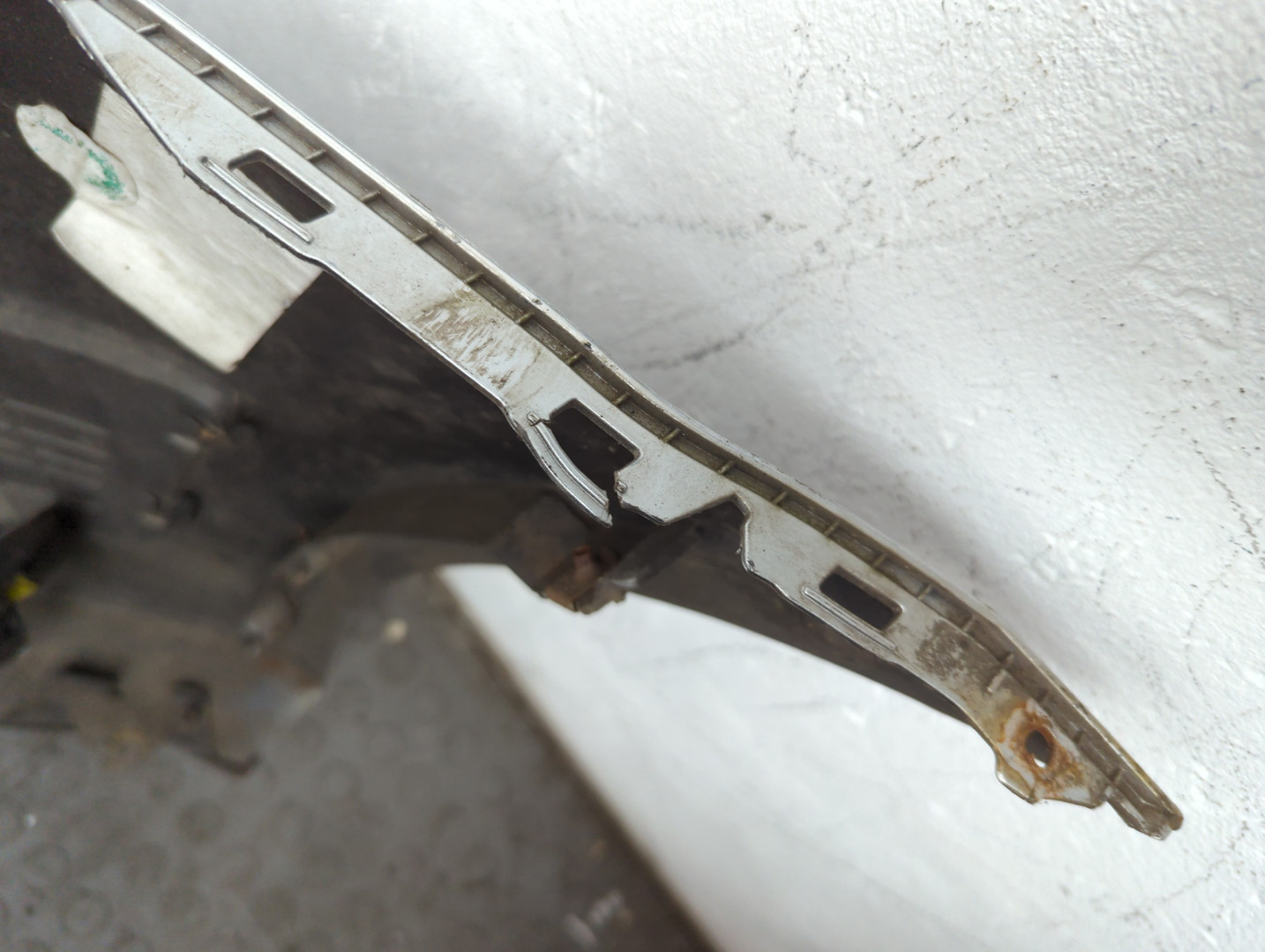 Бампер передний