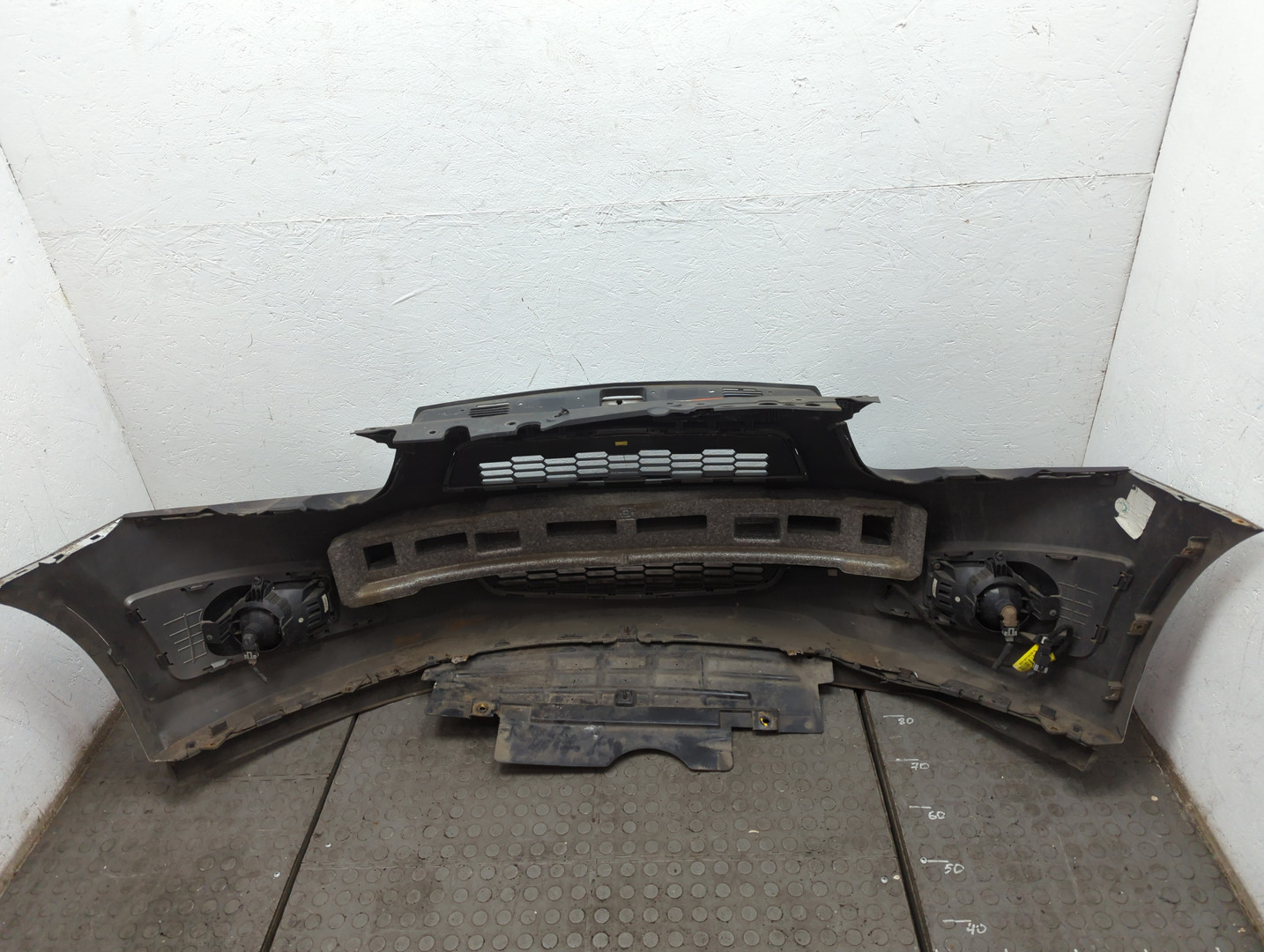 Бампер передний