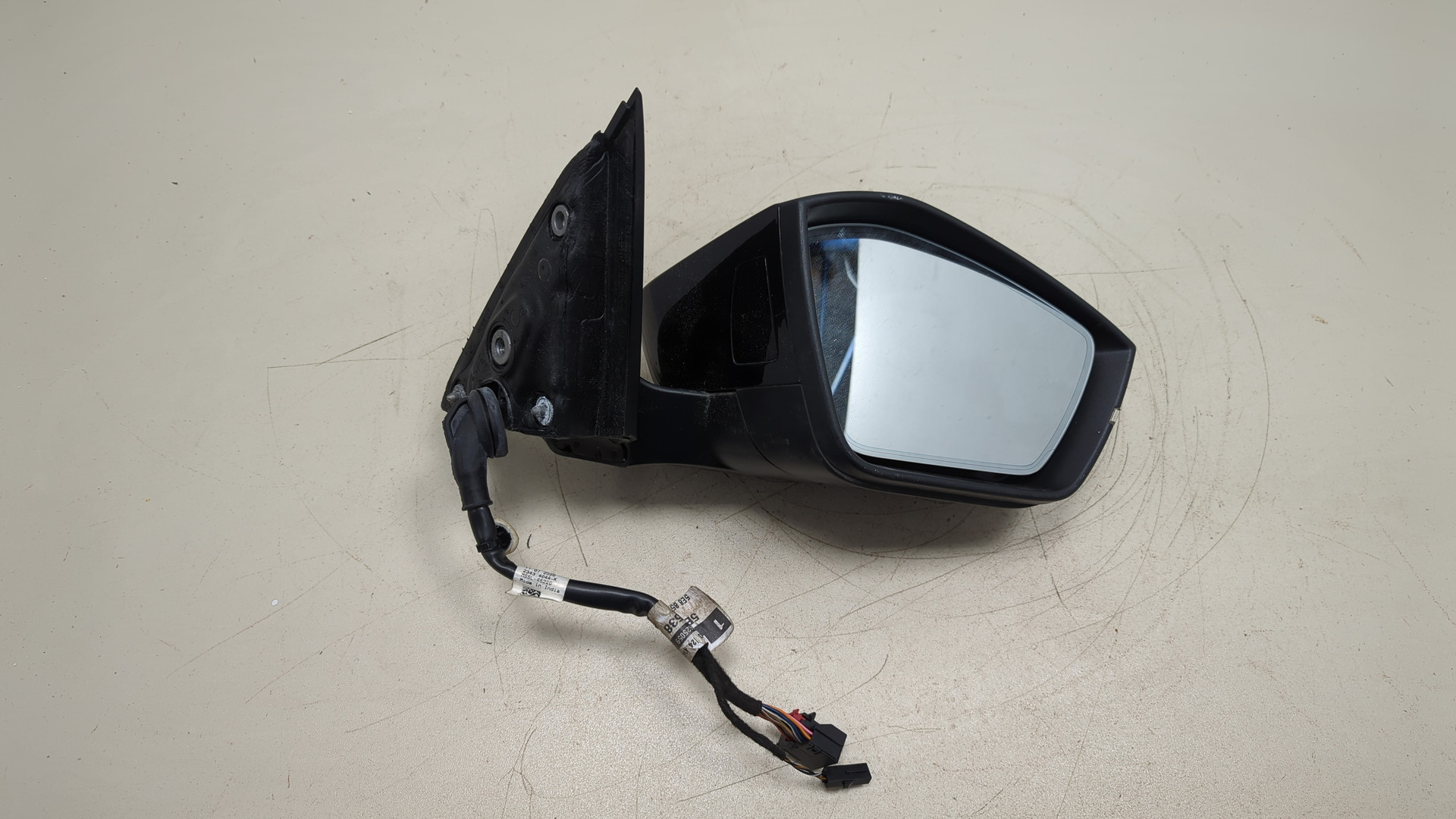 Зеркало правое электрическое