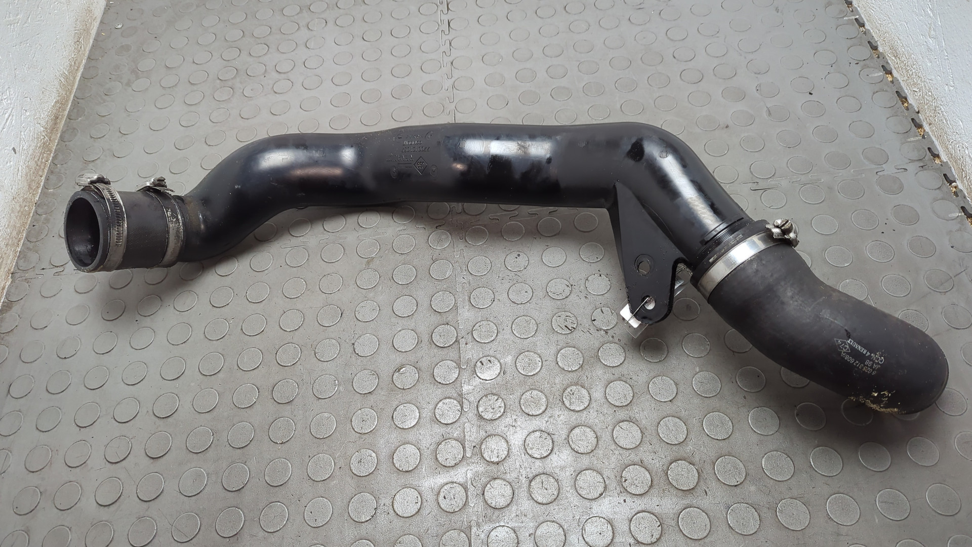 Патрубок интеркулера